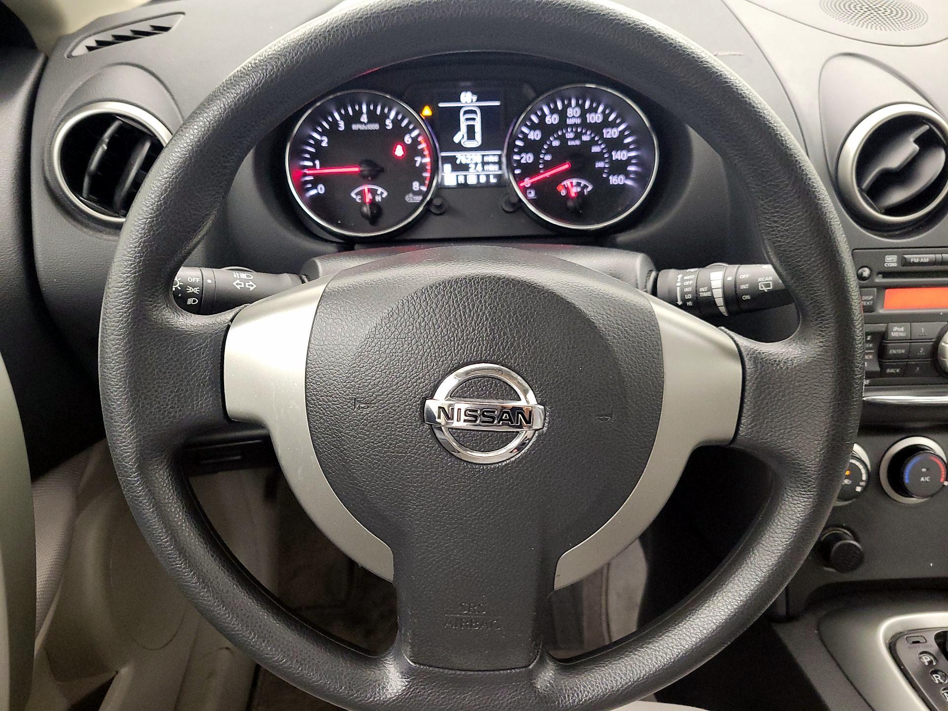 Thumbnail: 2015 Nissan Rogue - 10