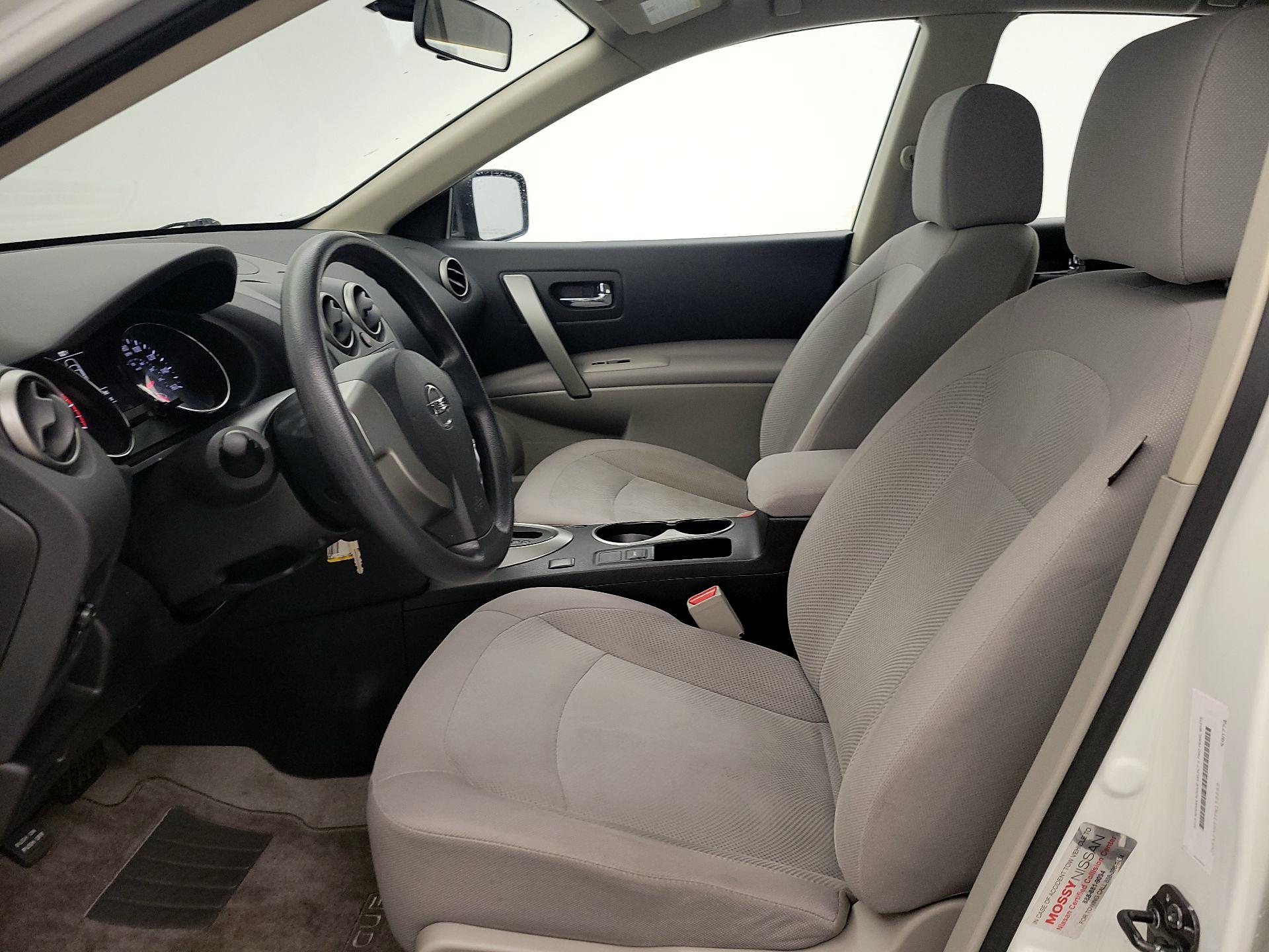 Thumbnail: 2015 Nissan Rogue - 11