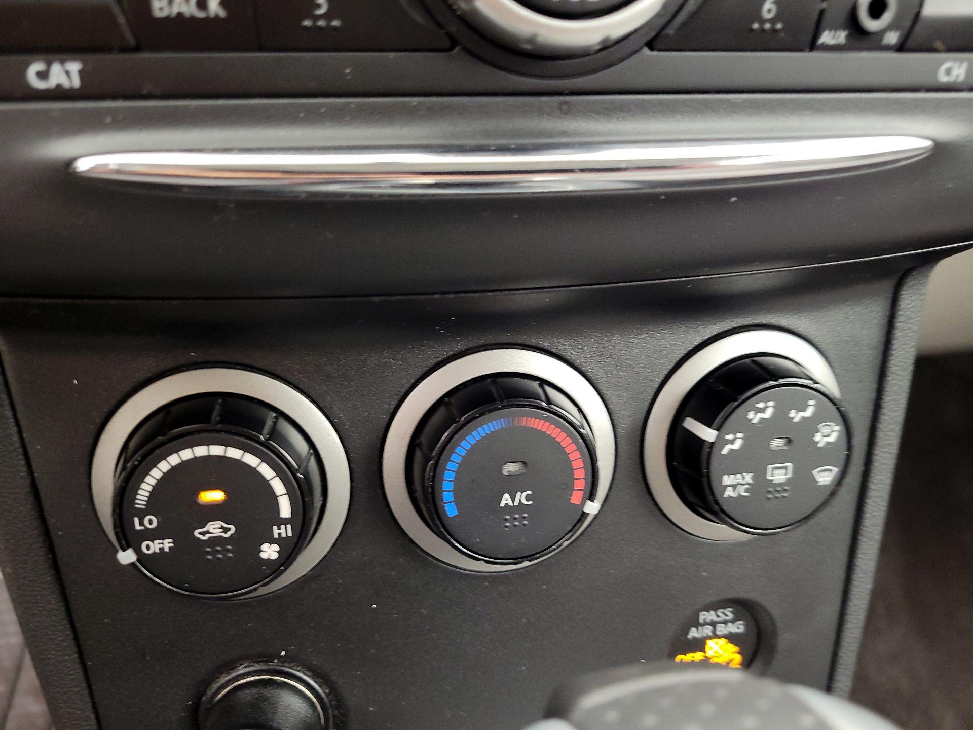 Thumbnail: 2015 Nissan Rogue - 14