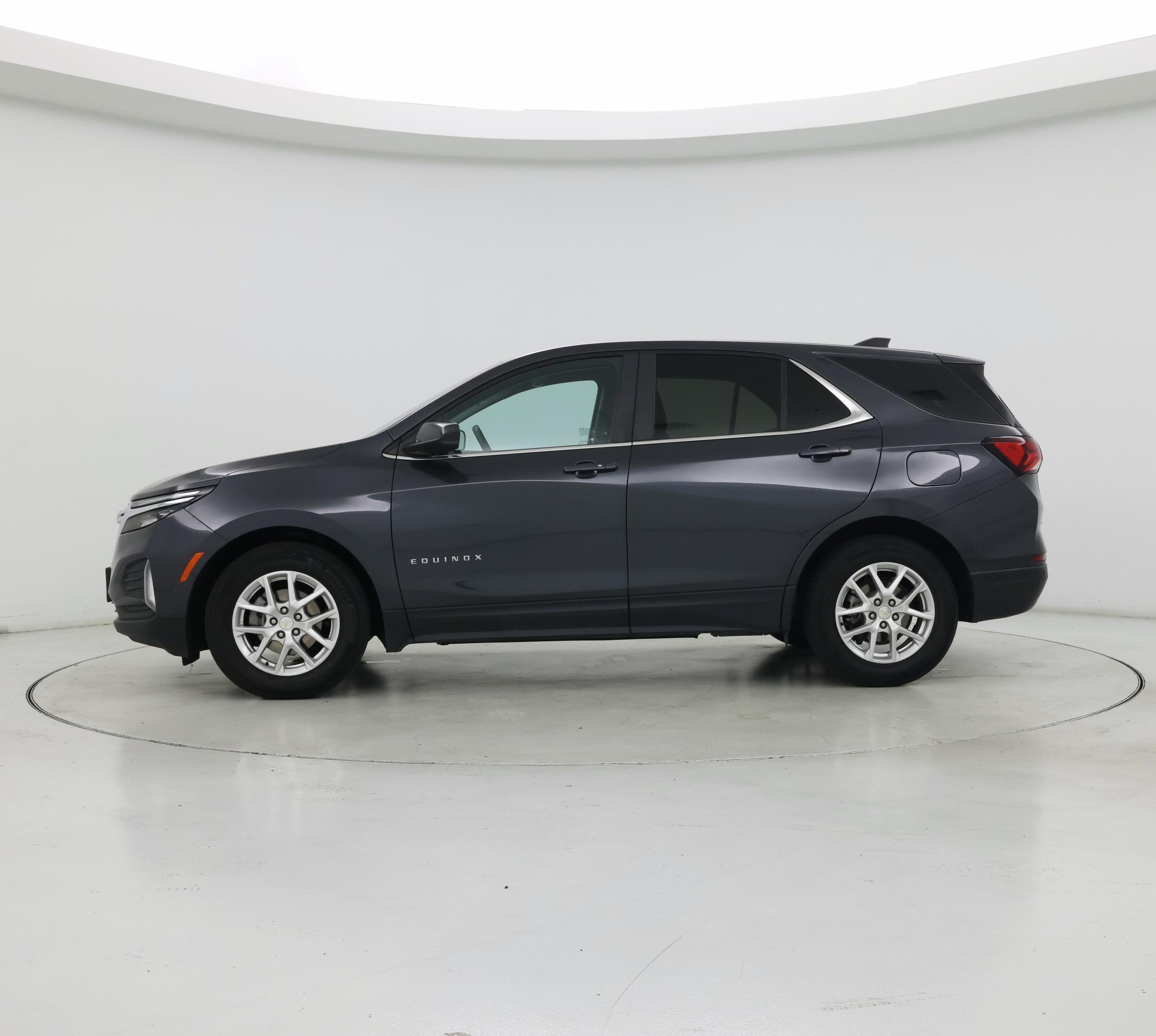 Thumbnail: 2023 Chevrolet Equinox - 3