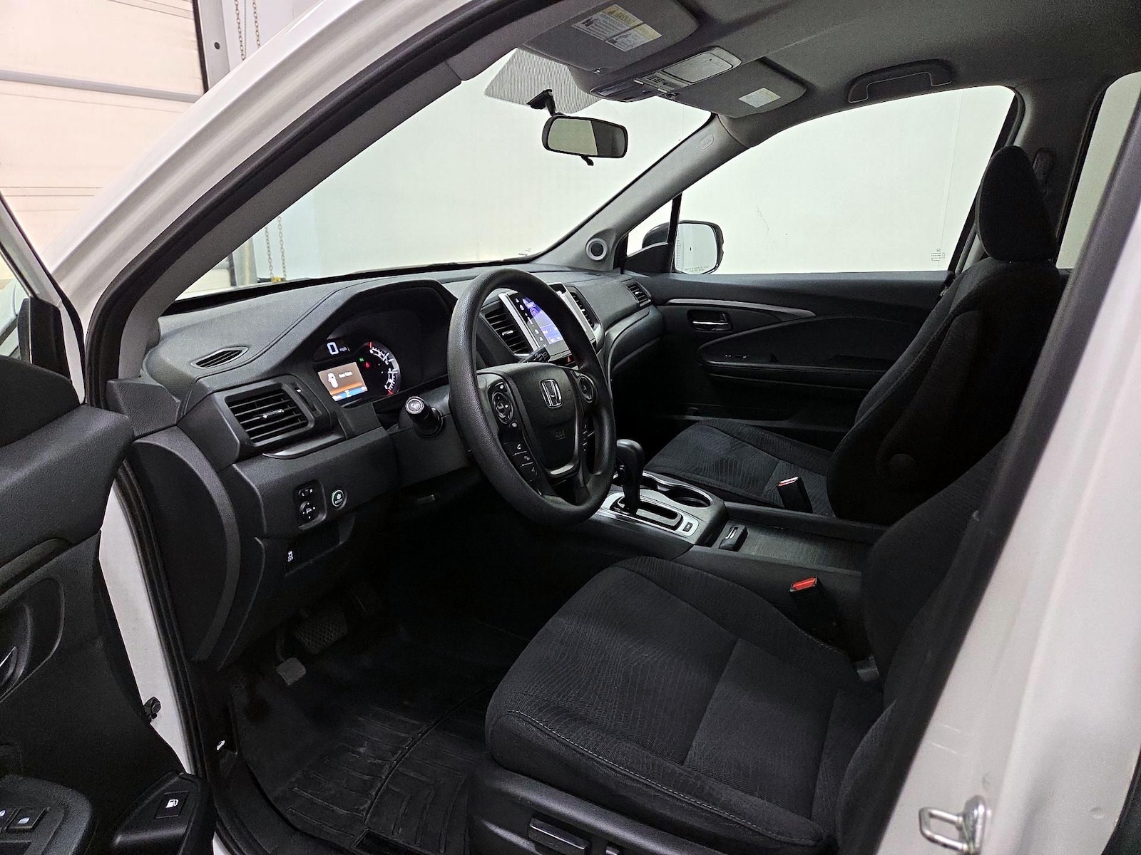 Power Seat(s) & Side Airbags