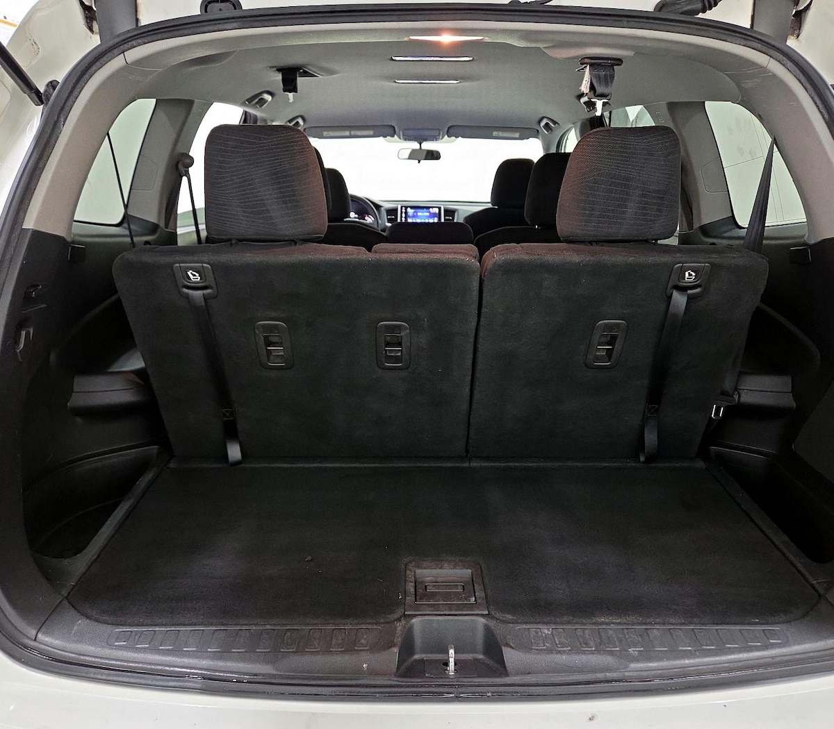 Trunk/Cargo (Seats Up)