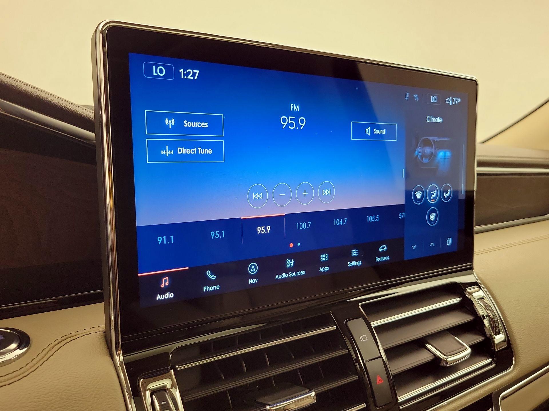 Thumbnail: 2024 Lincoln Navigator - 16