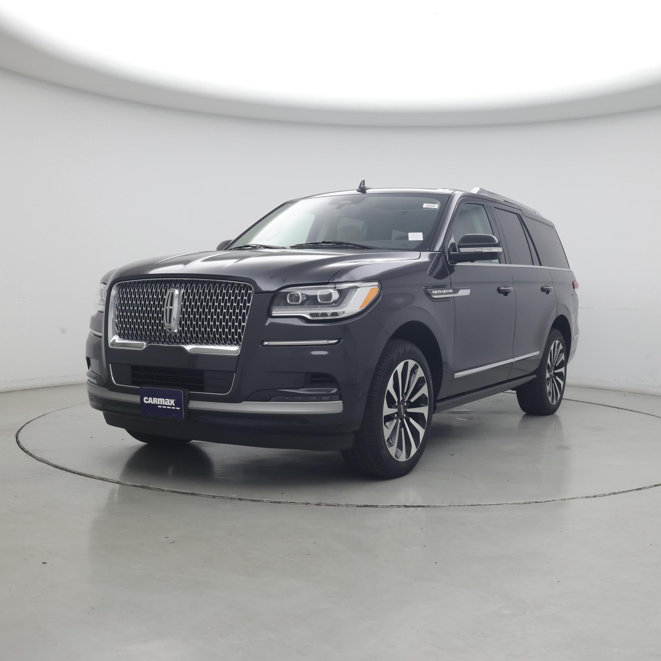 Thumbnail: 2024 Lincoln Navigator - 4