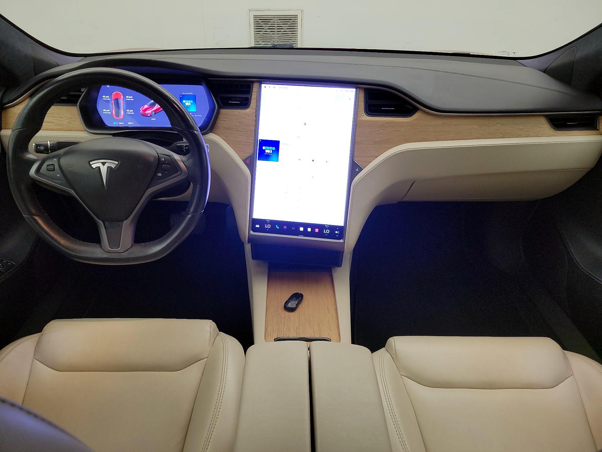 Thumbnail: 2020 Tesla Model S - 9
