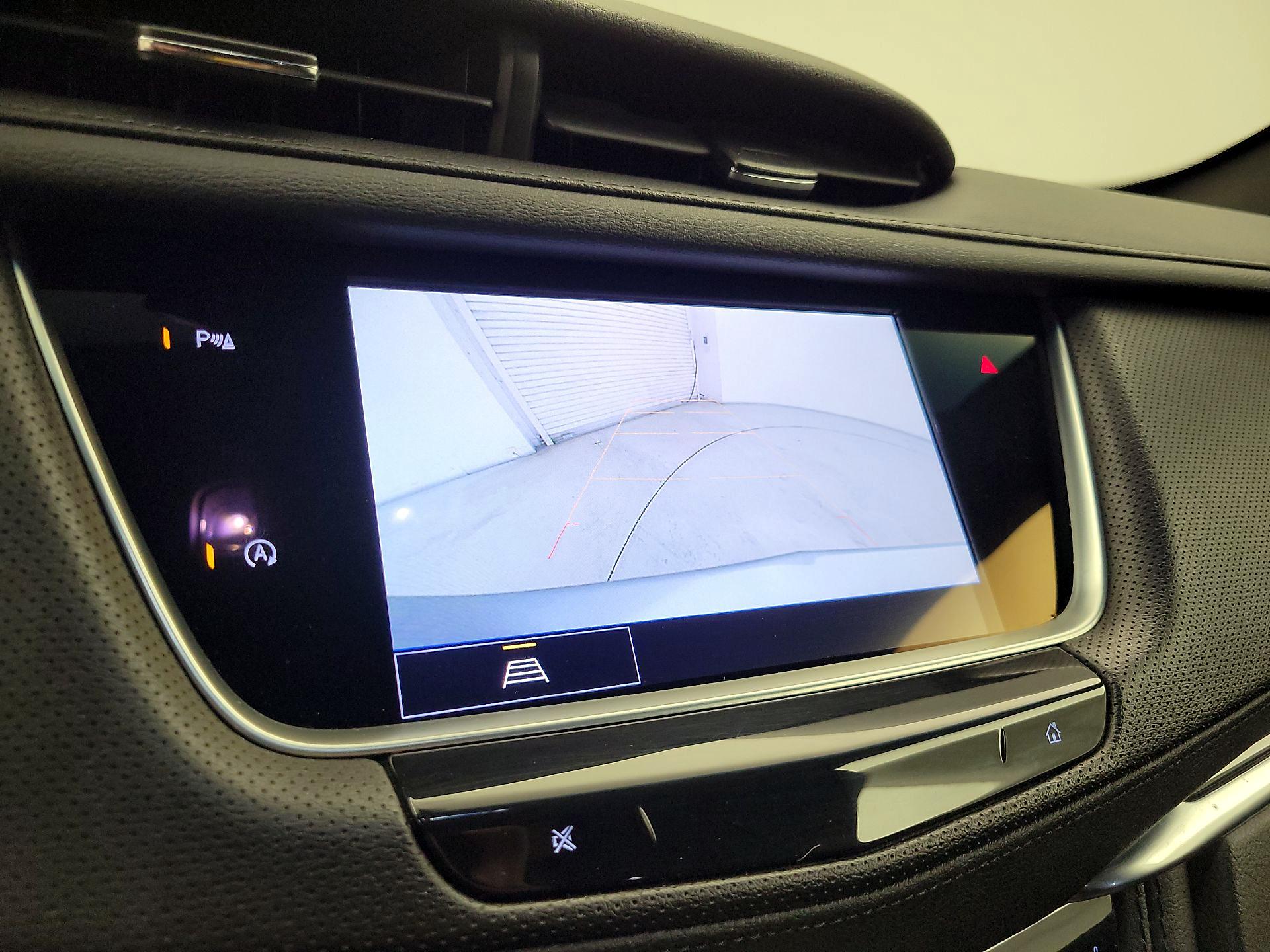 Thumbnail: 2023 Cadillac XT5 - 12