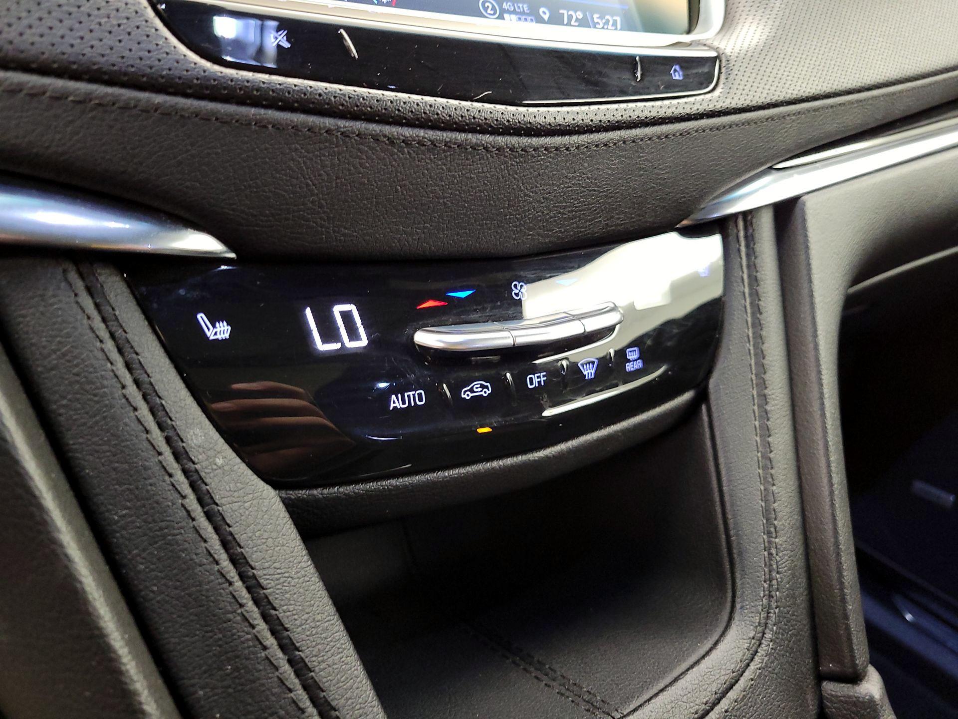 Thumbnail: 2023 Cadillac XT5 - 14