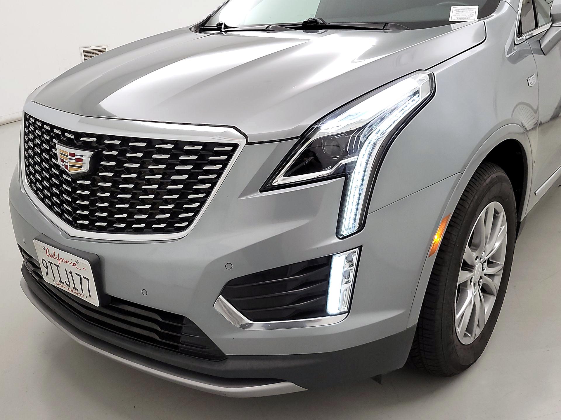 Thumbnail: 2023 Cadillac XT5 - 3