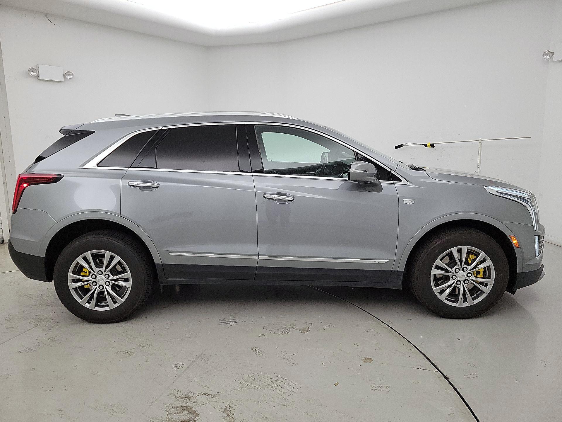 Thumbnail: 2023 Cadillac XT5 - 4