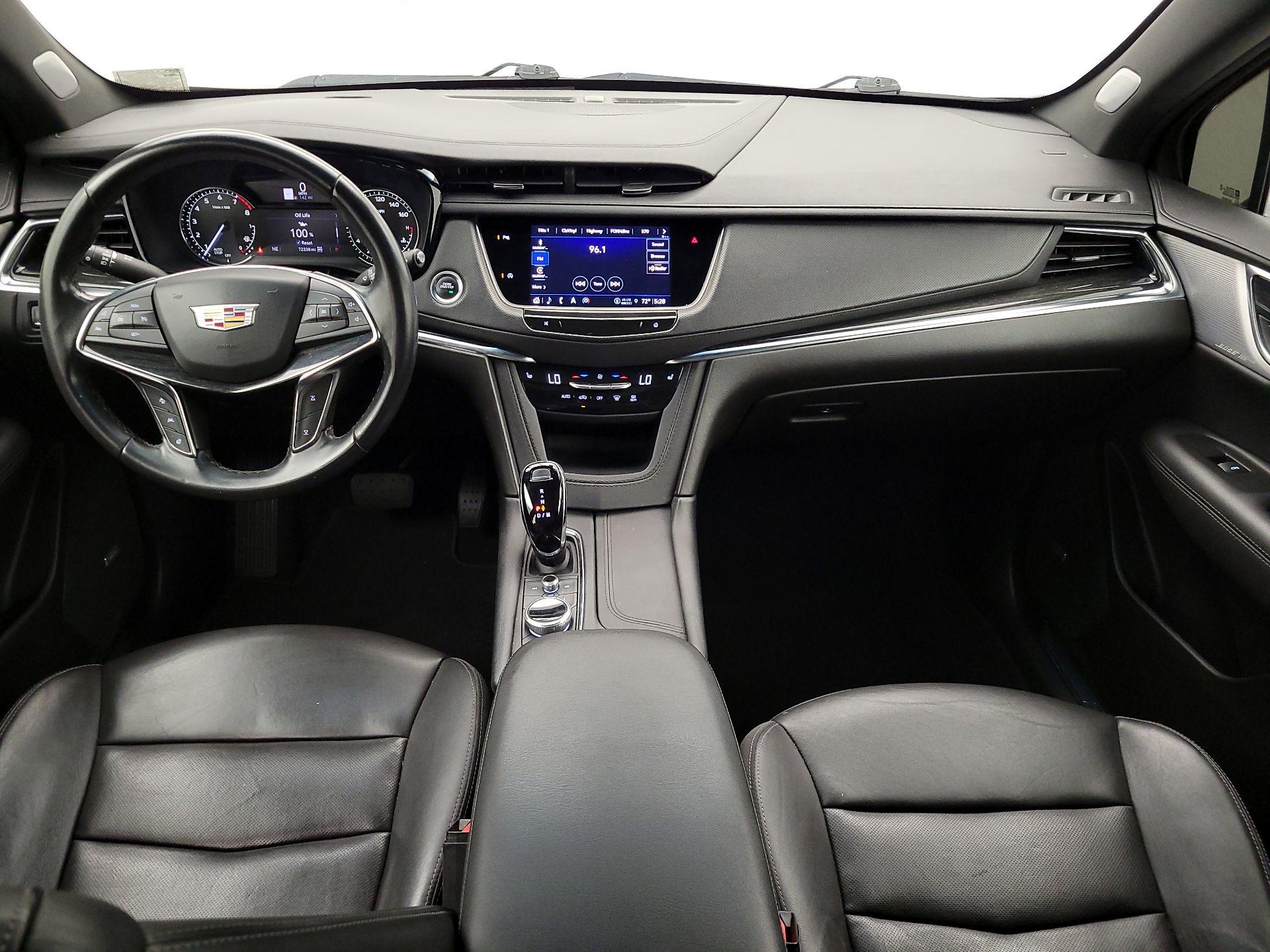 Thumbnail: 2023 Cadillac XT5 - 8