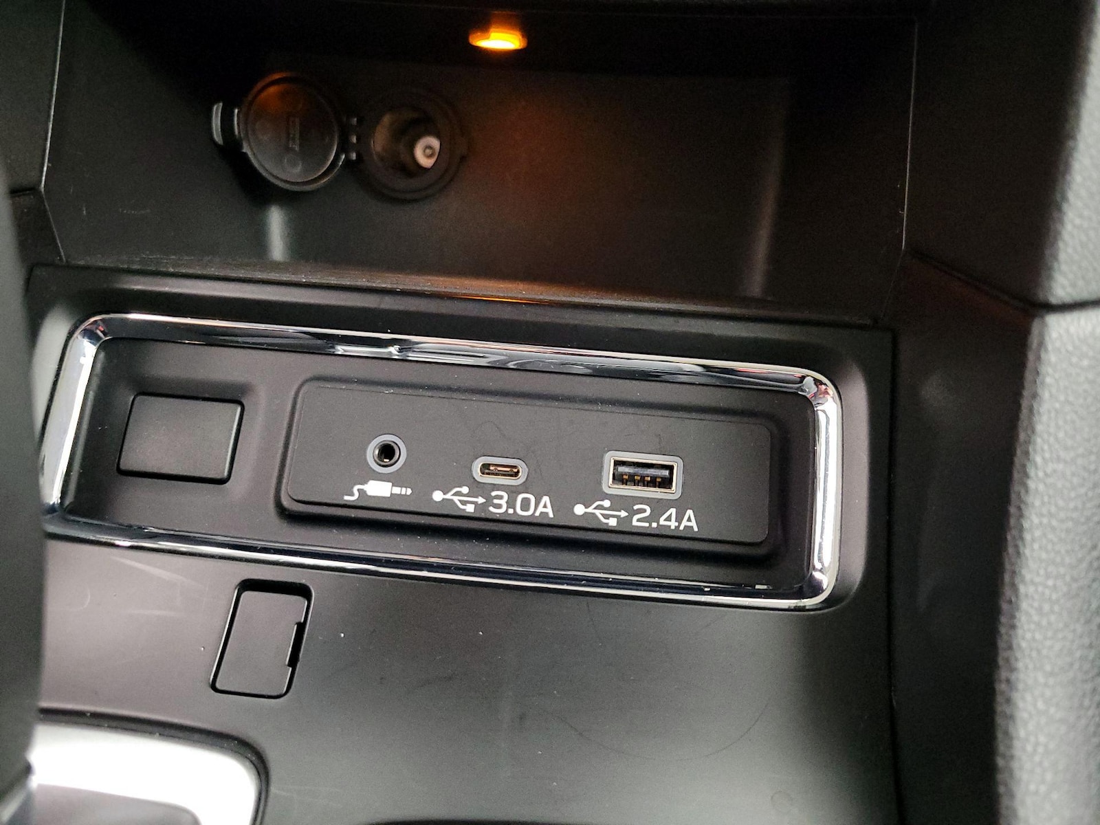 2024 Subaru Ascent Limited - Photo 19