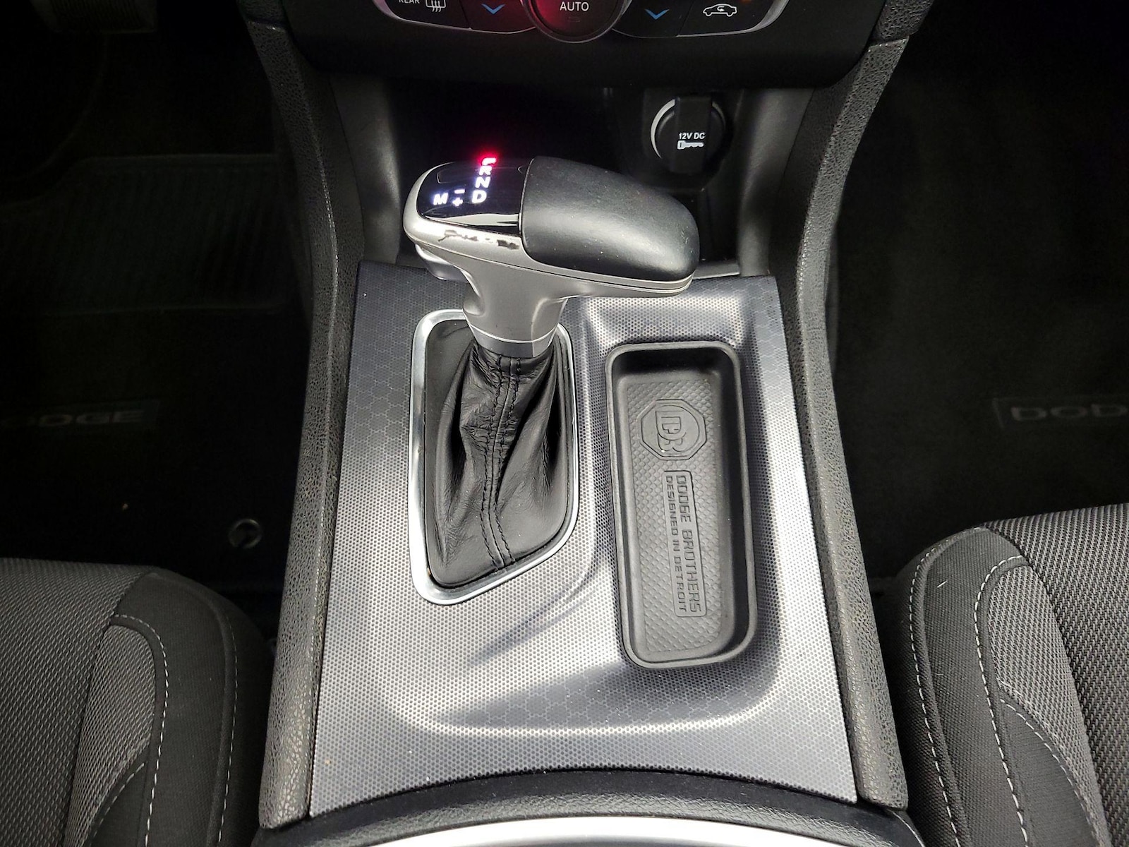 2015 Dodge Charger SXT - Photo 17