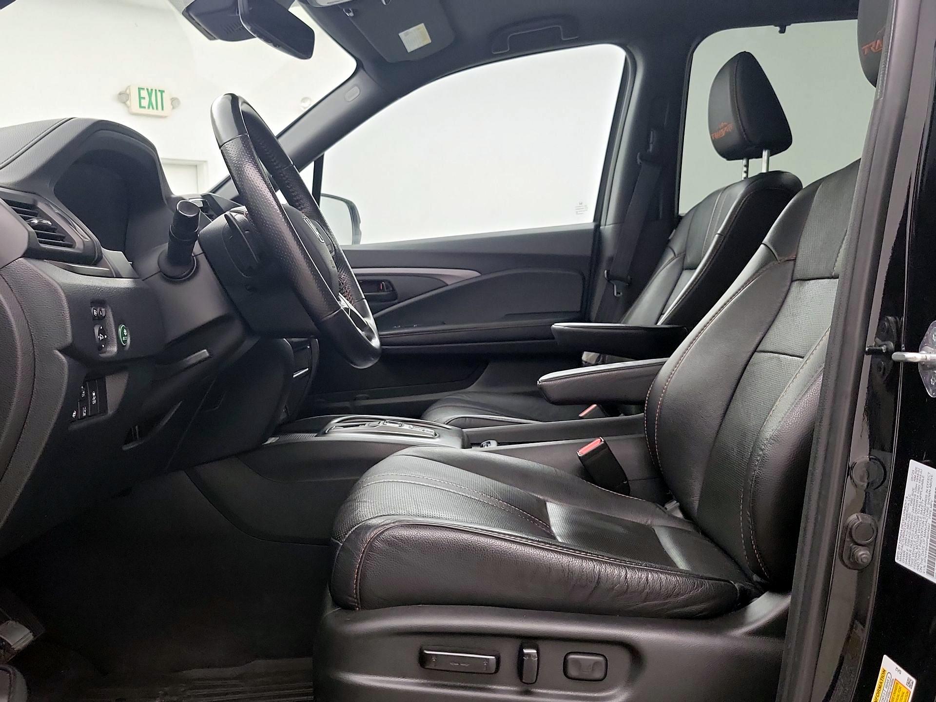 Thumbnail: 2023 Honda Passport - 11