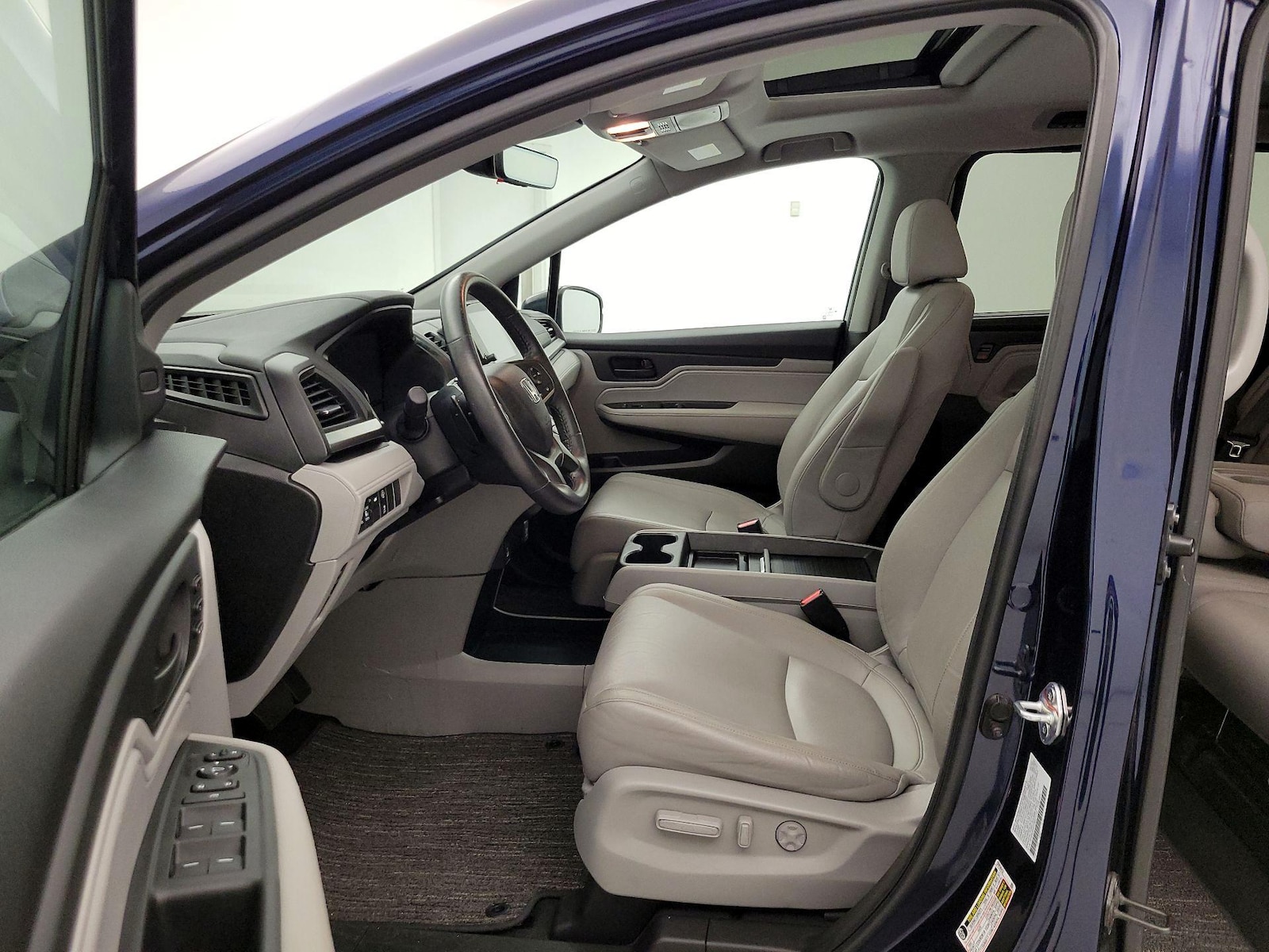 2023 Honda Odyssey EX-L - Photo 12