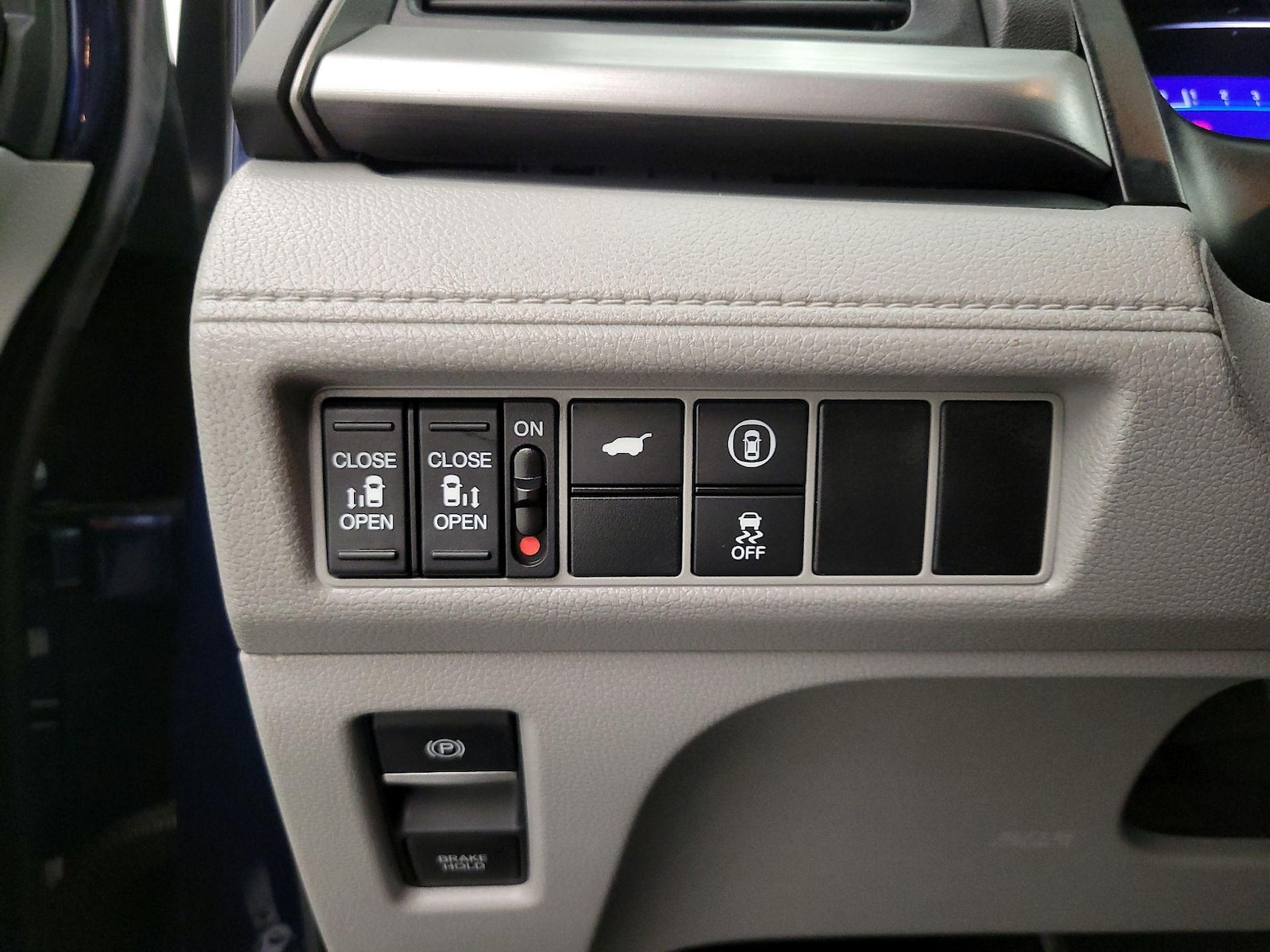 2023 Honda Odyssey EX-L - Photo 14