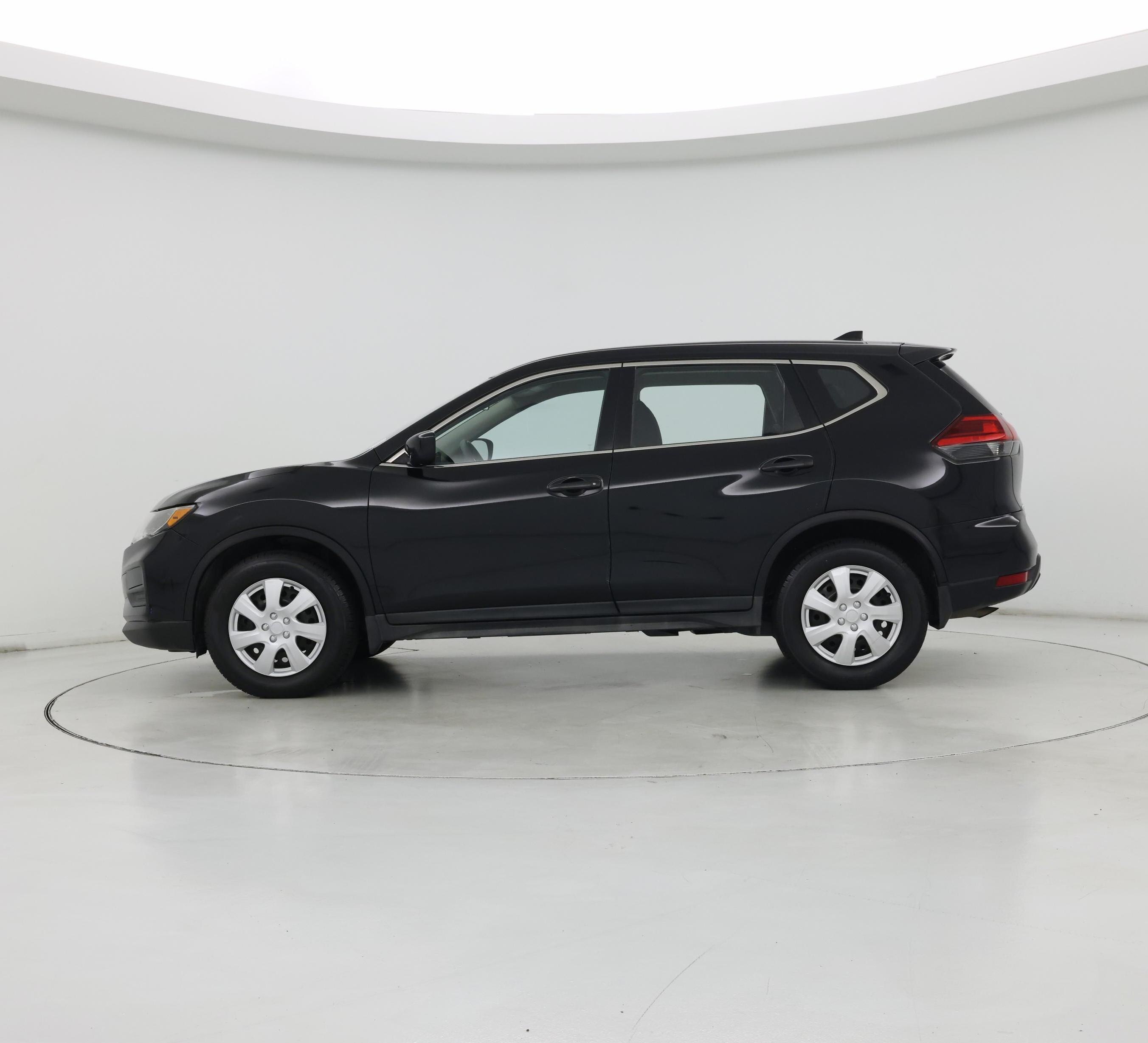 Thumbnail: 2017 Nissan Rogue - 3