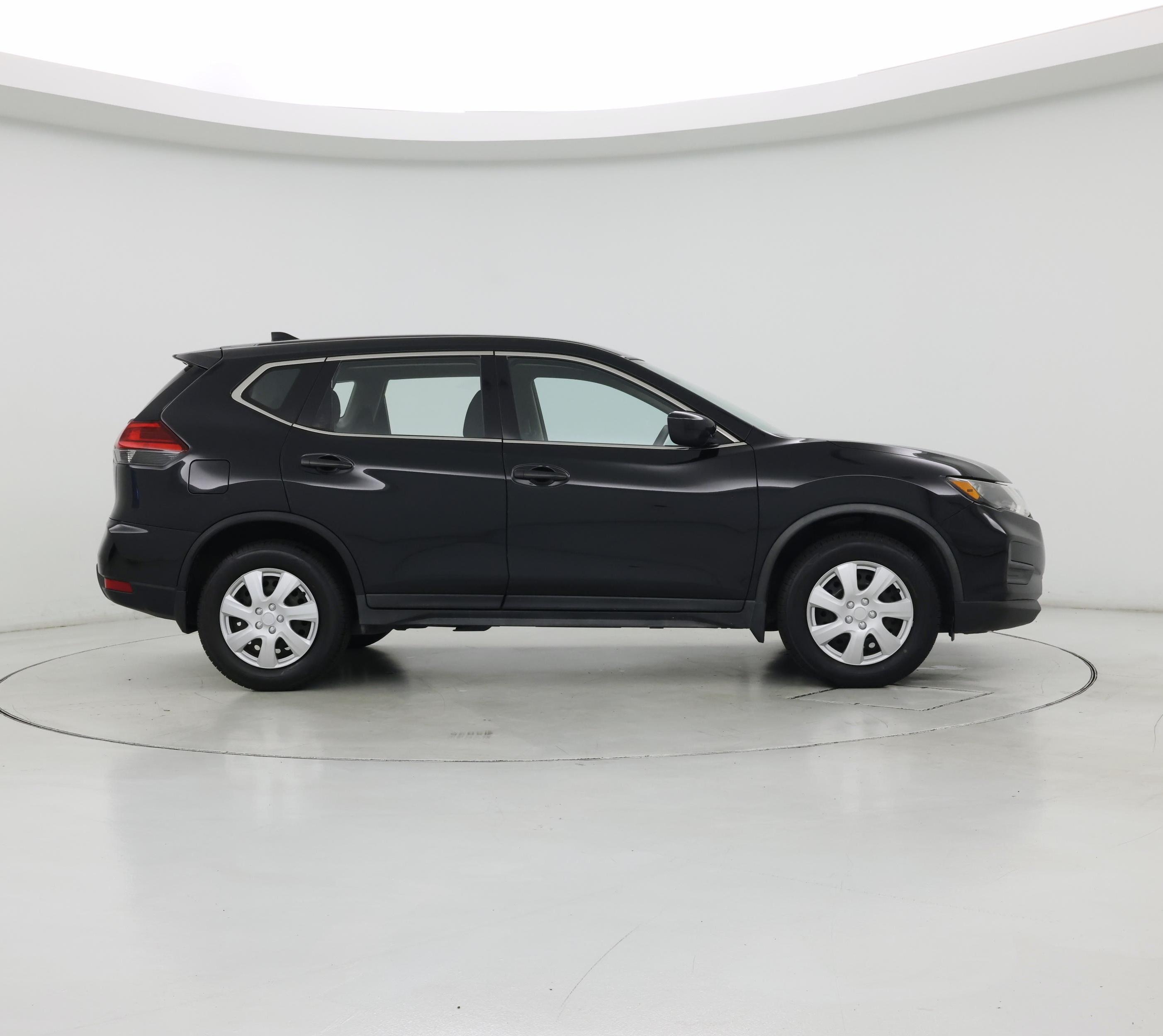 Thumbnail: 2017 Nissan Rogue - 7