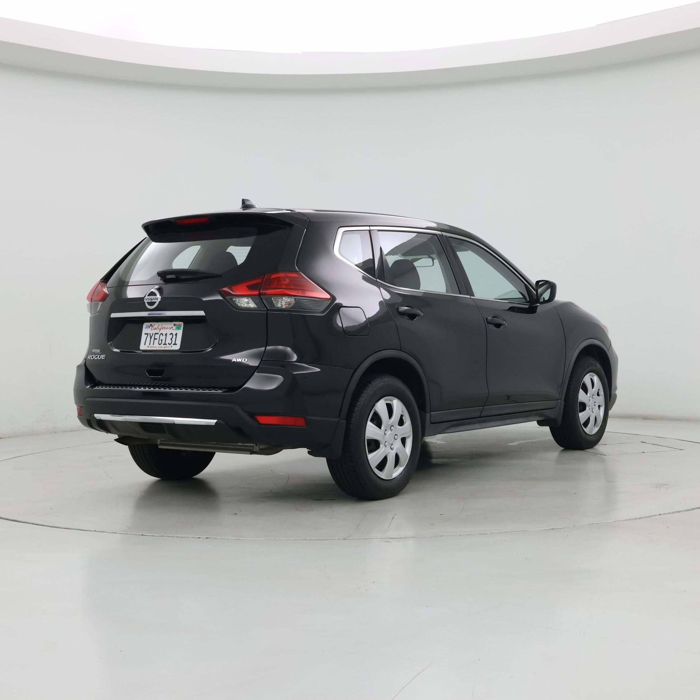 Thumbnail: 2017 Nissan Rogue - 8