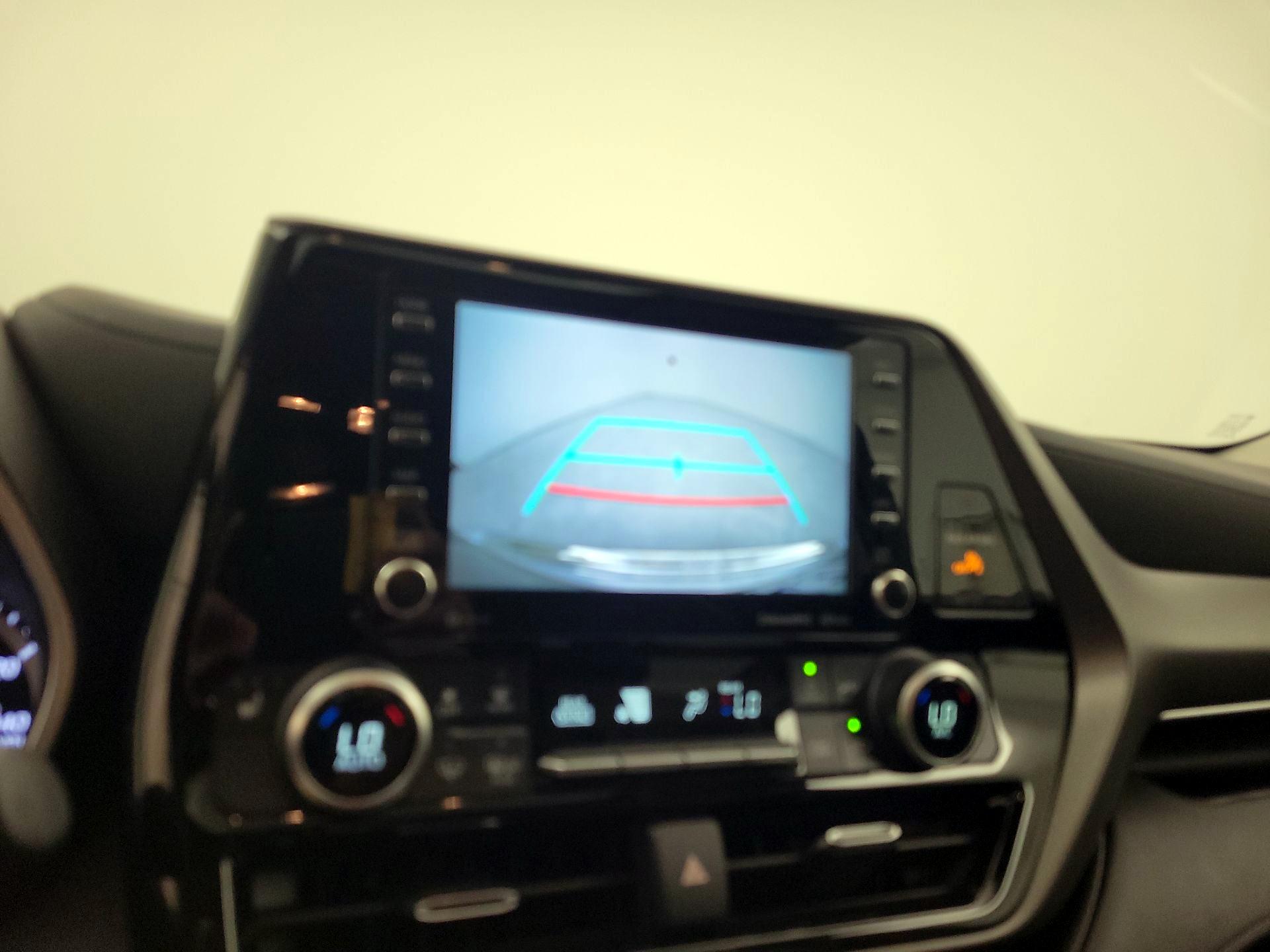 Thumbnail: 2020 Toyota Highlander - 15