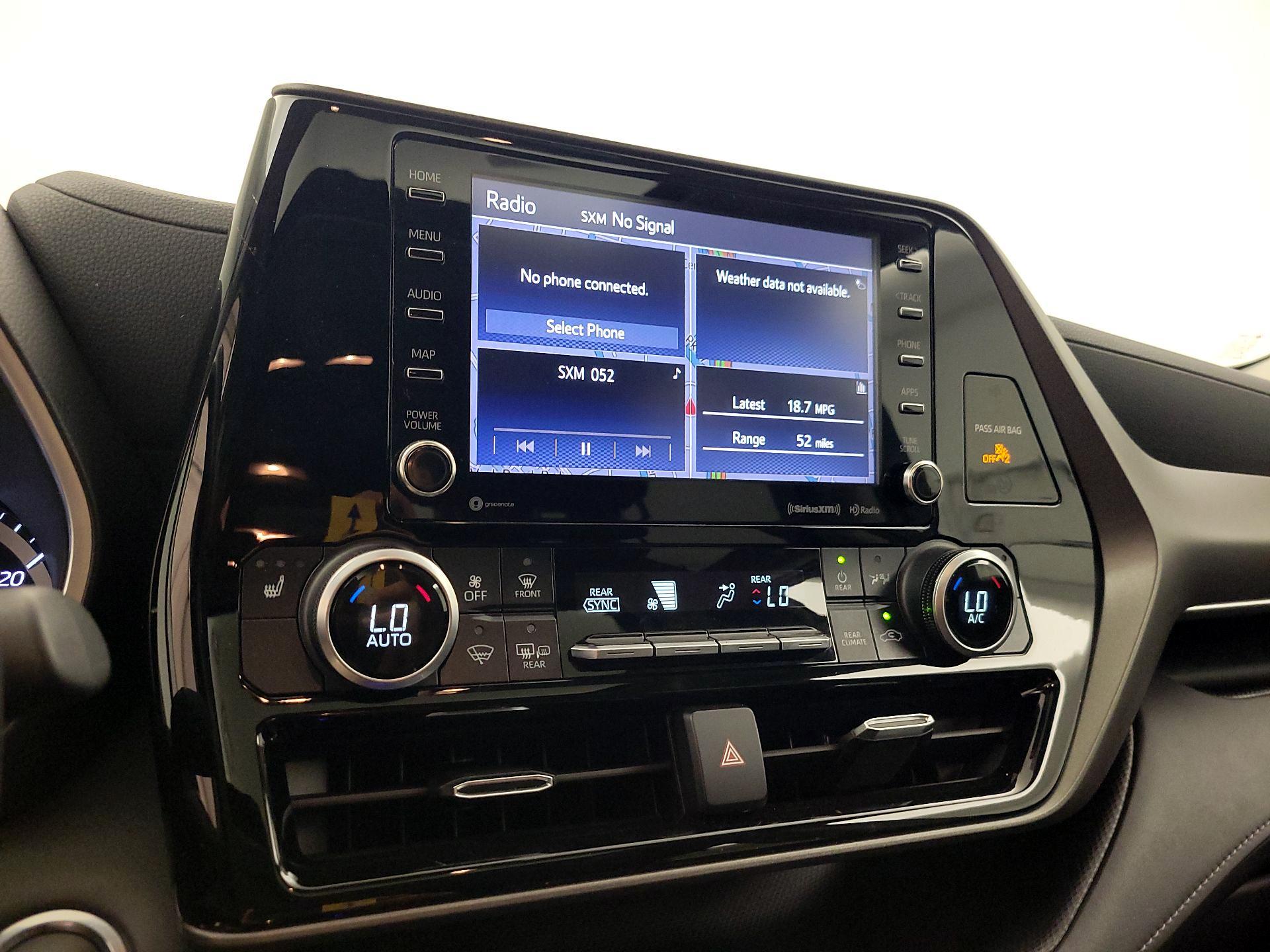 Thumbnail: 2020 Toyota Highlander - 16