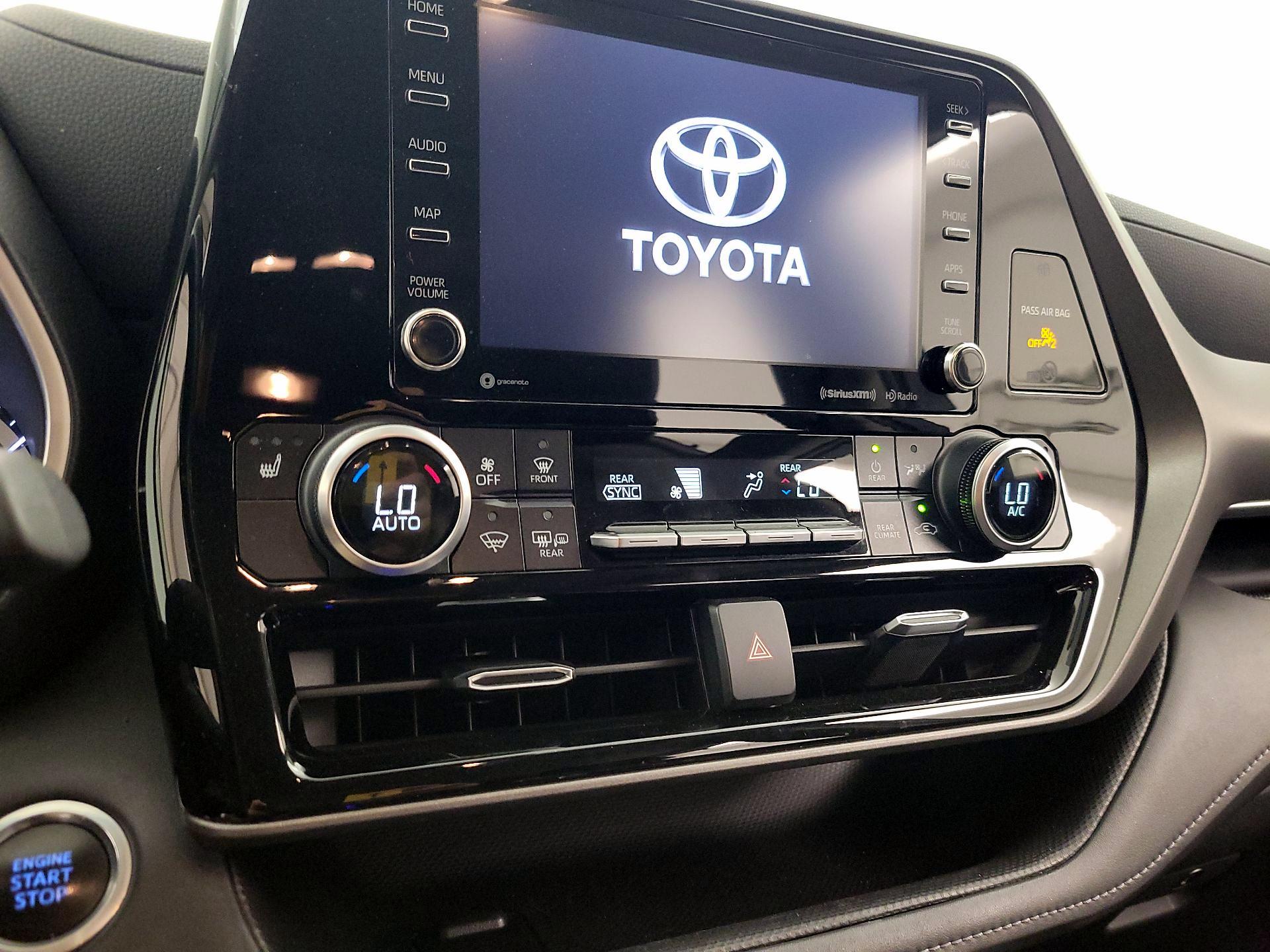 Thumbnail: 2020 Toyota Highlander - 17