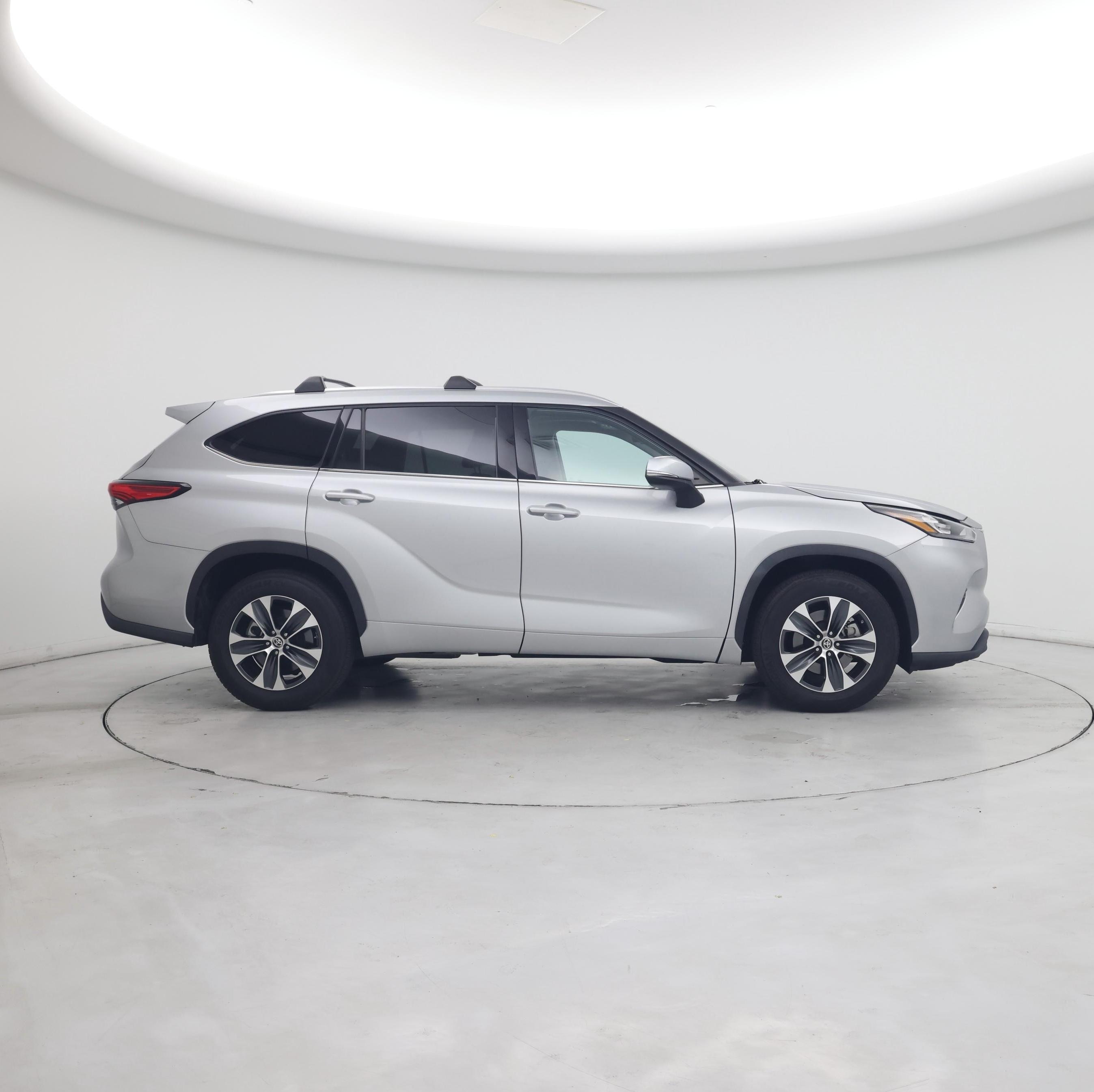 Thumbnail: 2020 Toyota Highlander - 7