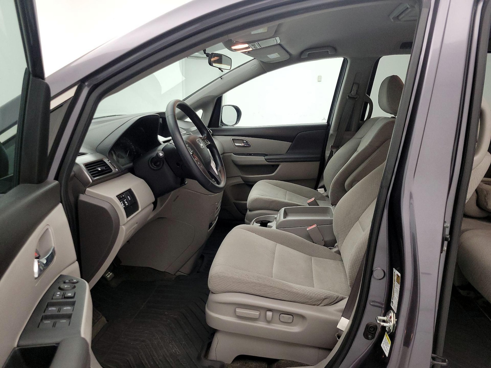 Power Seat(s) & Side Airbags