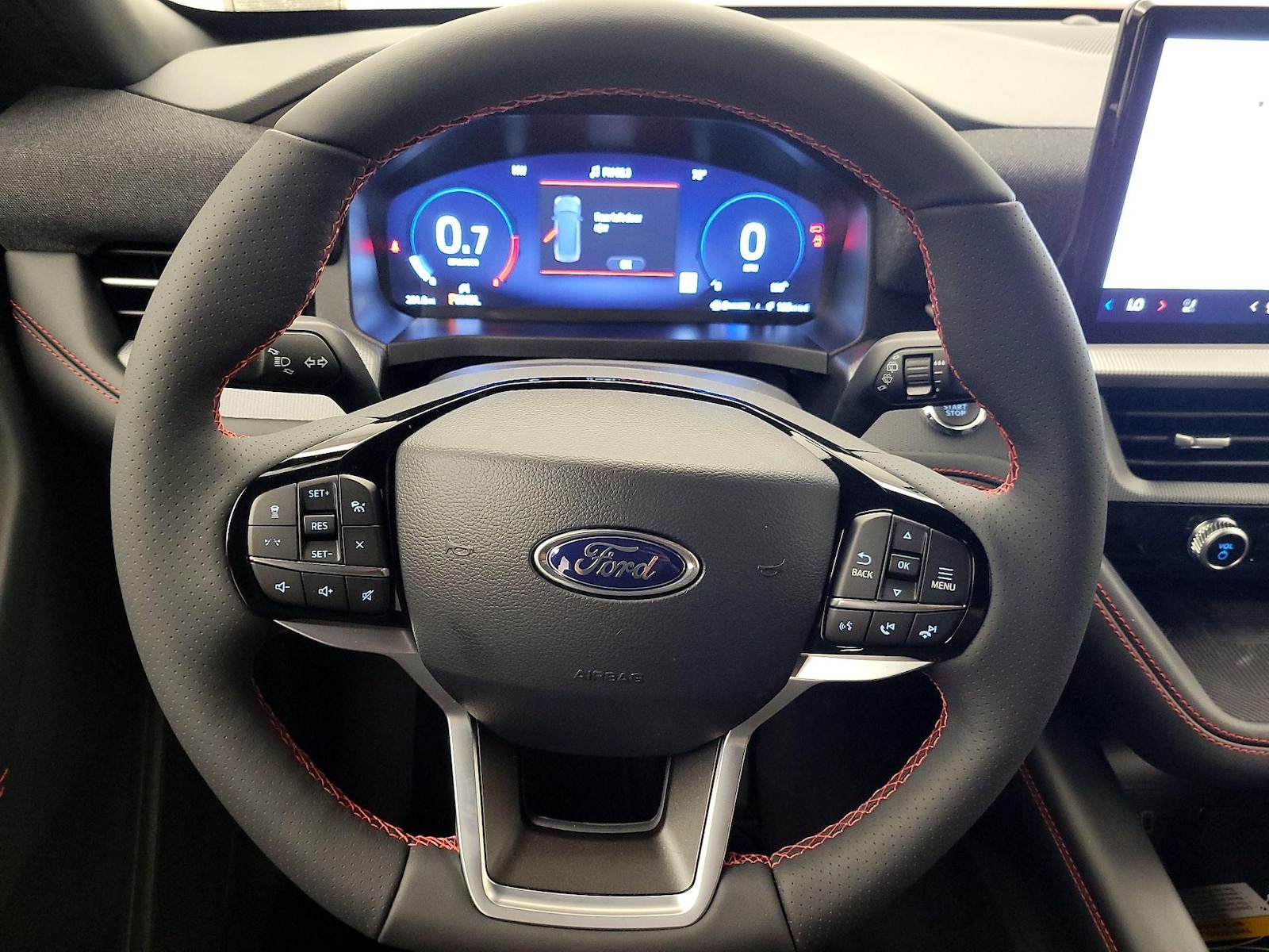 2026 Ford Explorer ST-LINE - Photo 11