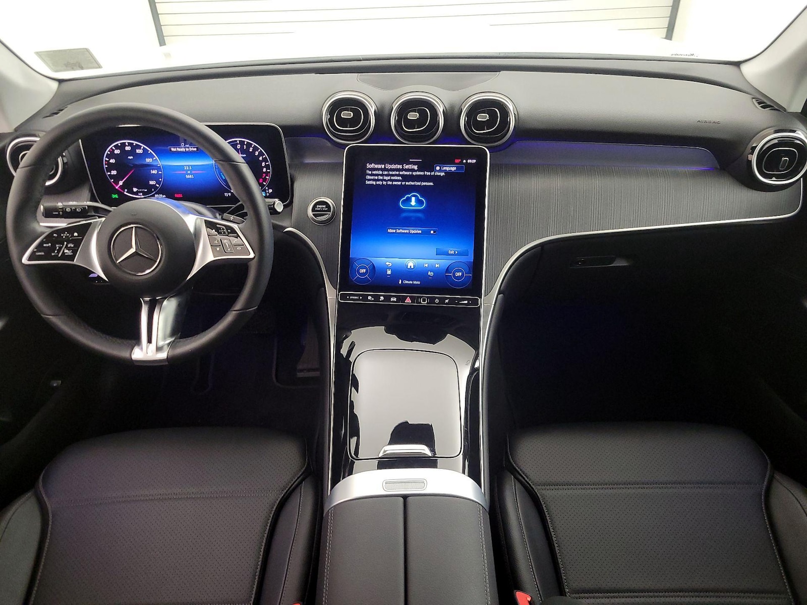 2025 Mercedes-Benz GLC Base - Photo 10