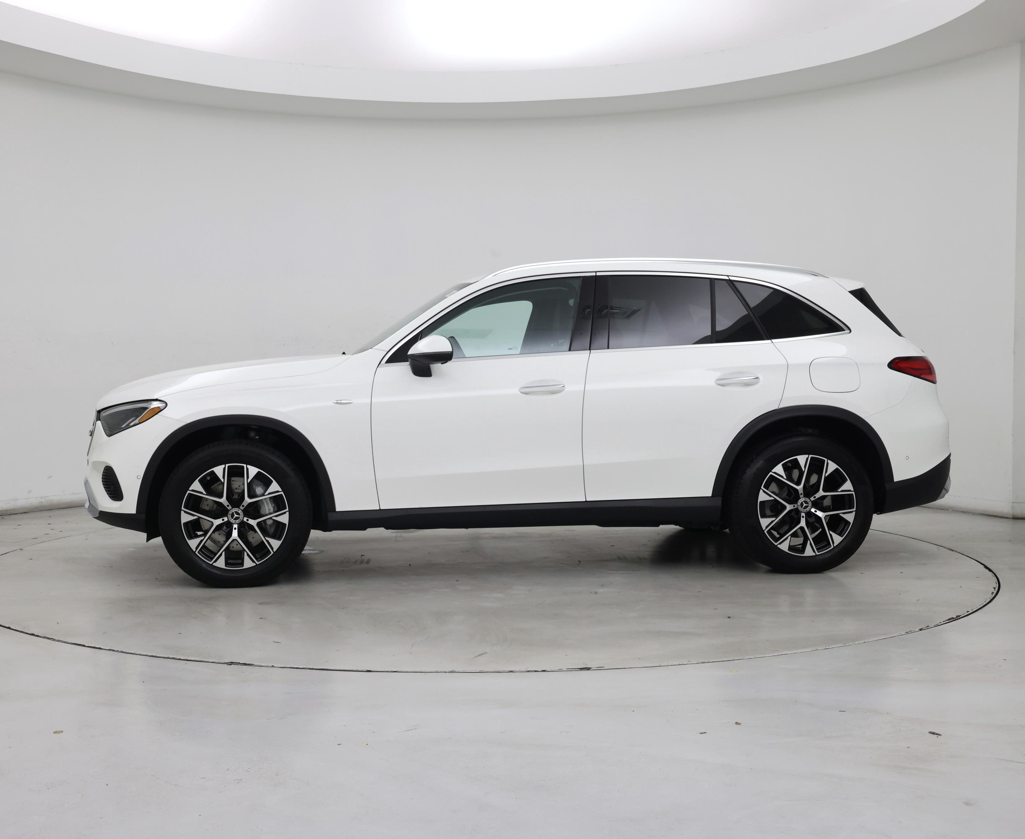 Thumbnail: 2025 Mercedes-Benz GLC - 3
