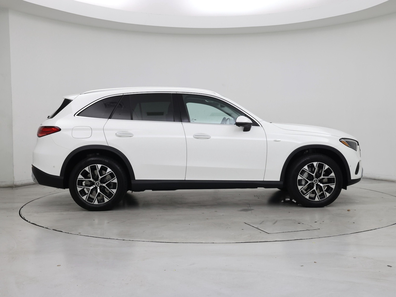 2025 Mercedes-Benz GLC Base - Photo 8