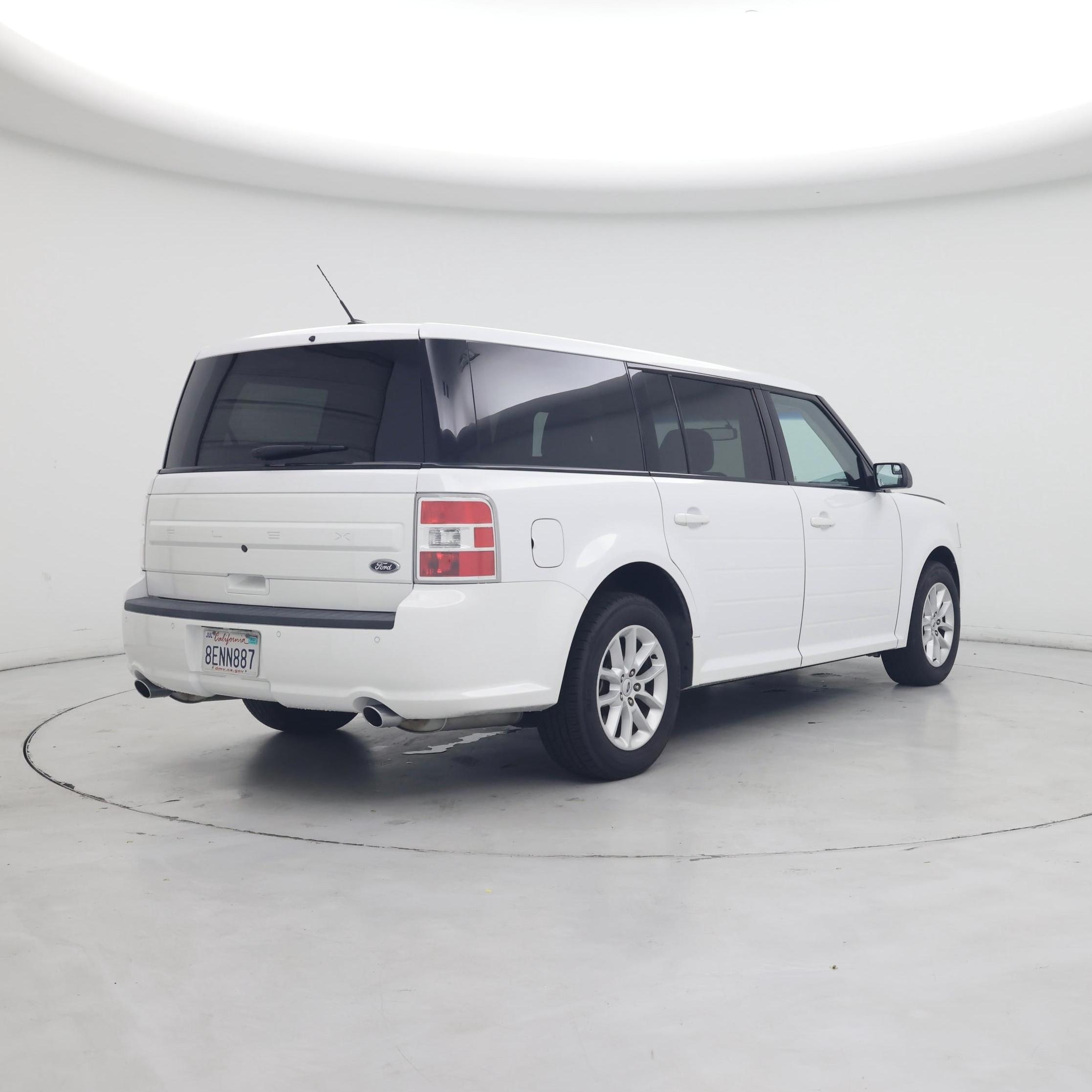 Thumbnail: 2018 Ford Flex - 8