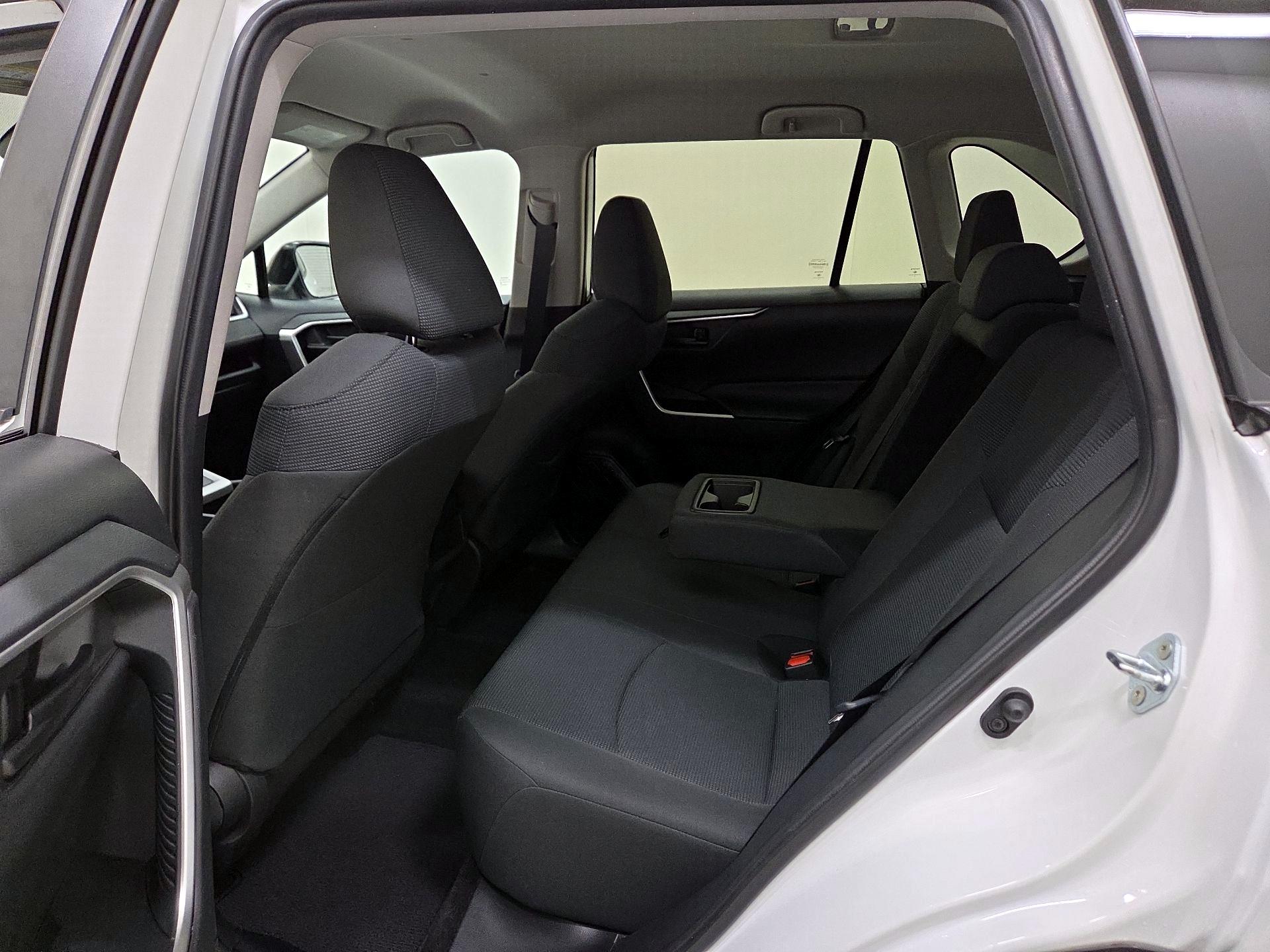 Thumbnail: 2020 Toyota RAV4 - 19
