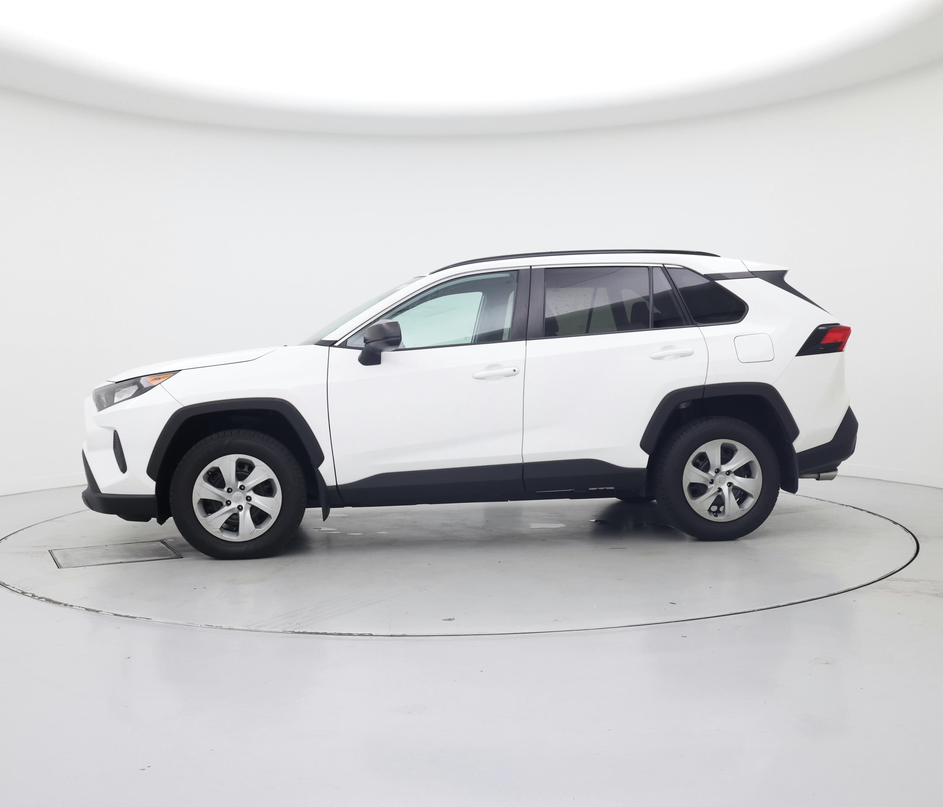 Thumbnail: 2020 Toyota RAV4 - 3