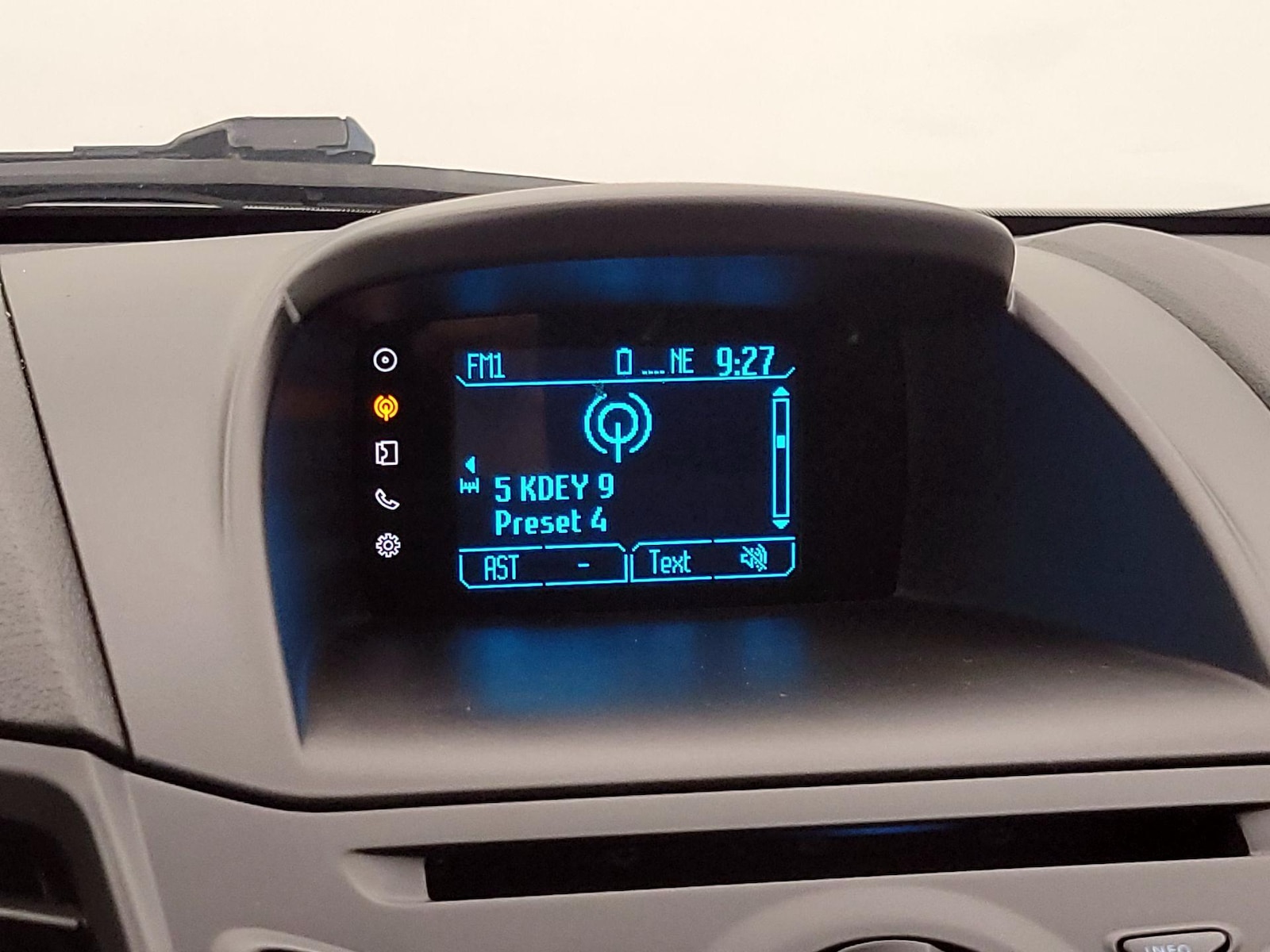 2016 Ford Fiesta S - Photo 13