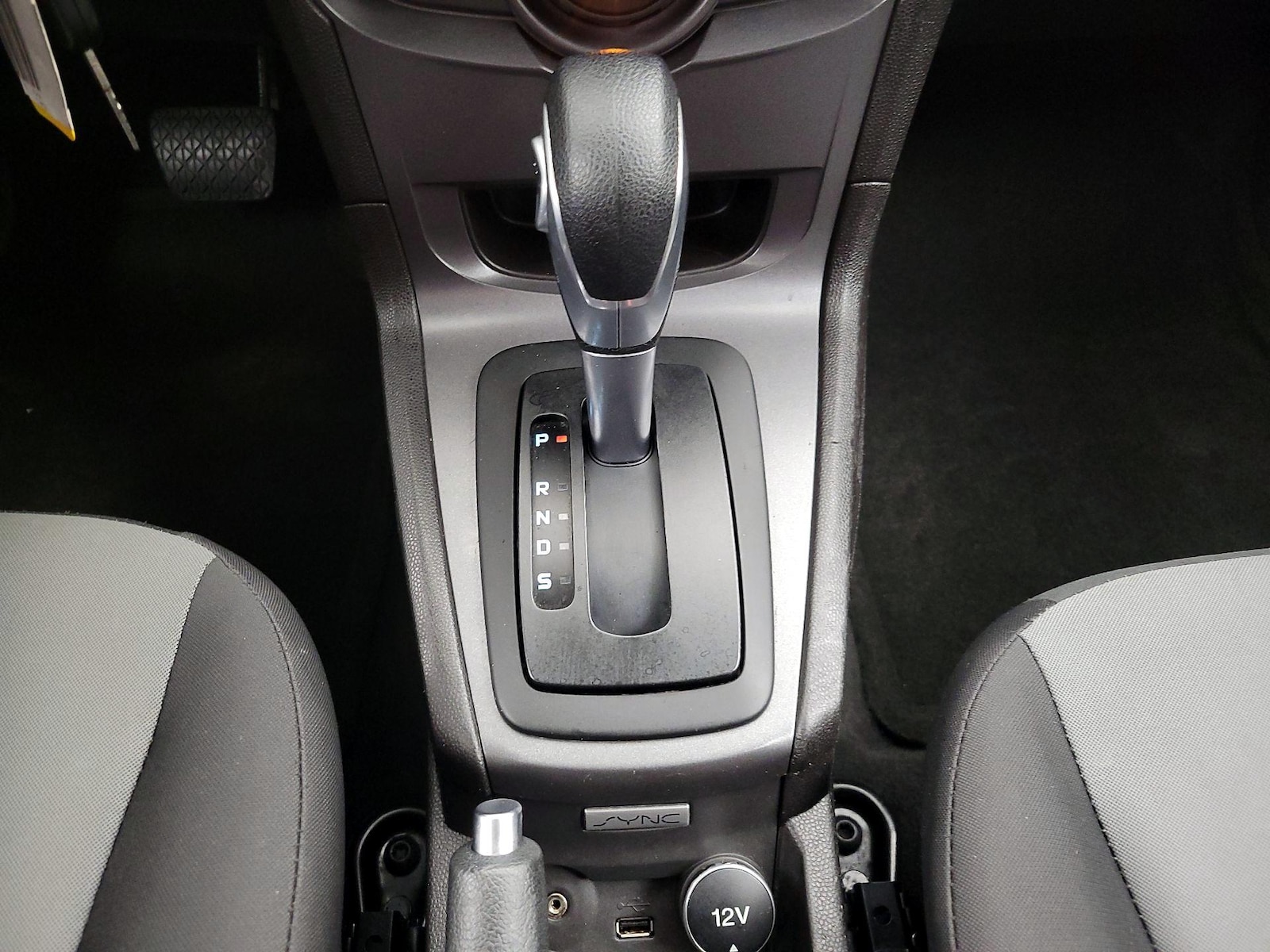 2016 Ford Fiesta S - Photo 15