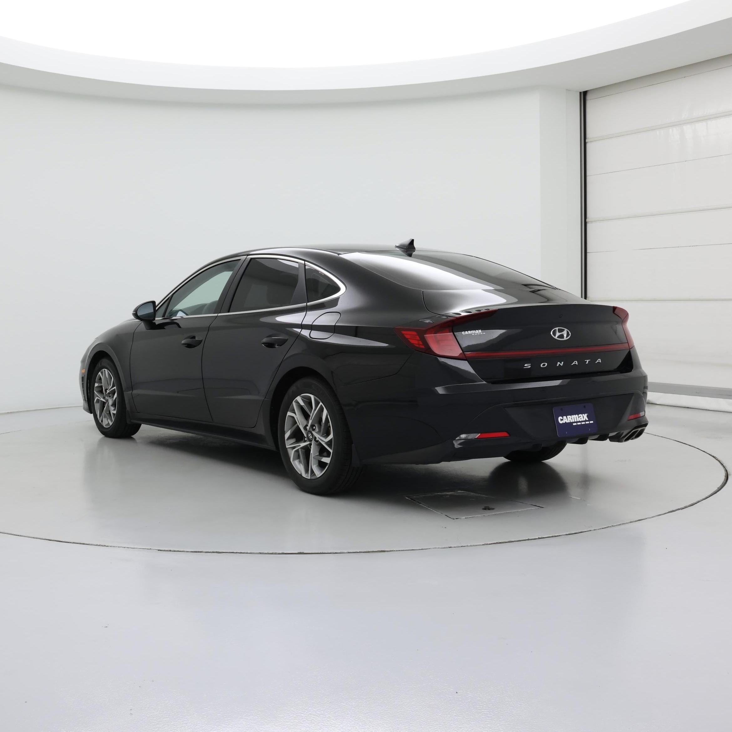 Thumbnail: 2023 Hyundai Sonata - 2