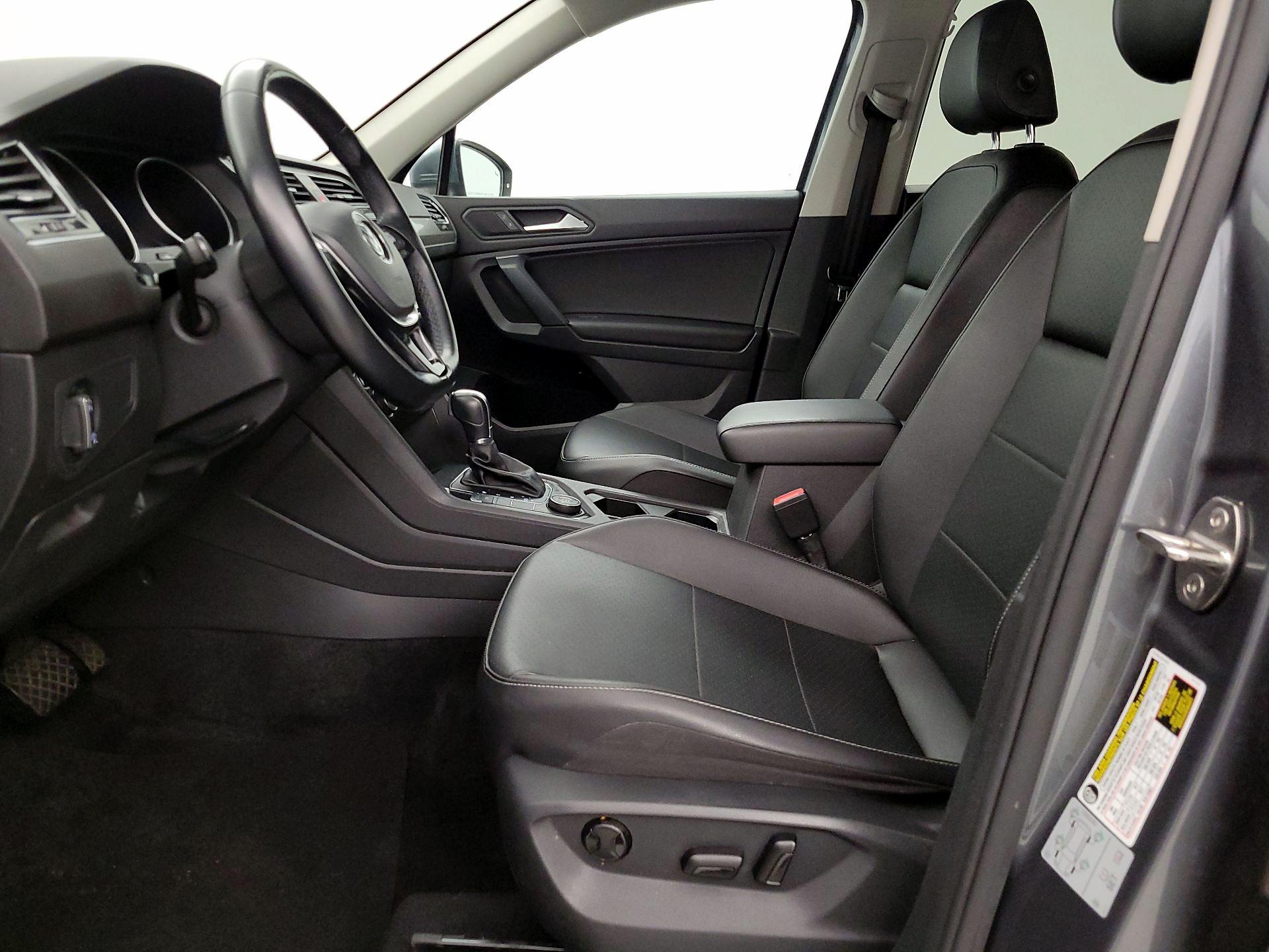 Thumbnail: 2019 Volkswagen Tiguan - 9