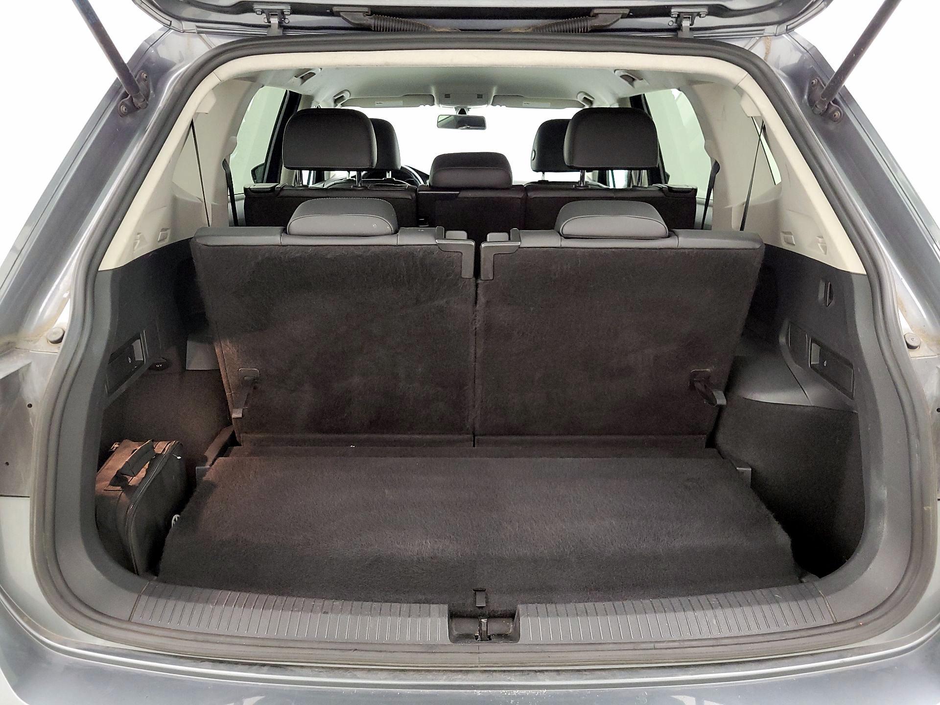 Thumbnail: 2019 Volkswagen Tiguan - 19