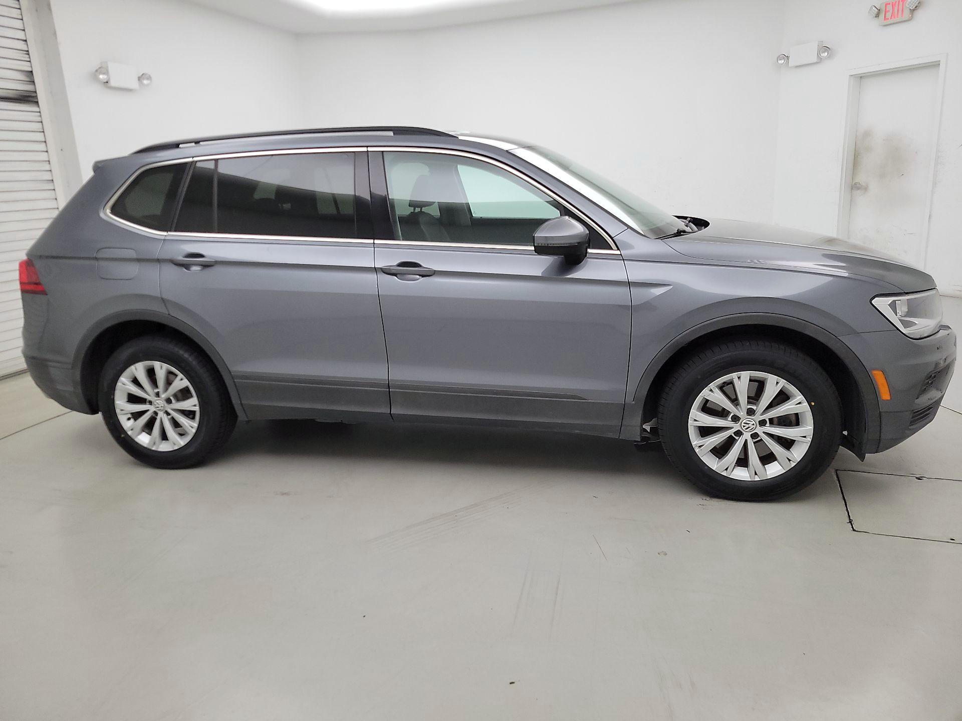 Thumbnail: 2019 Volkswagen Tiguan - 4