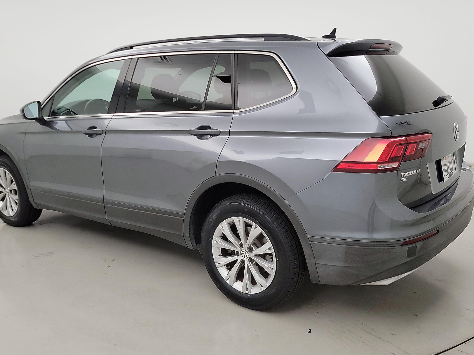 Thumbnail: 2019 Volkswagen Tiguan - 7
