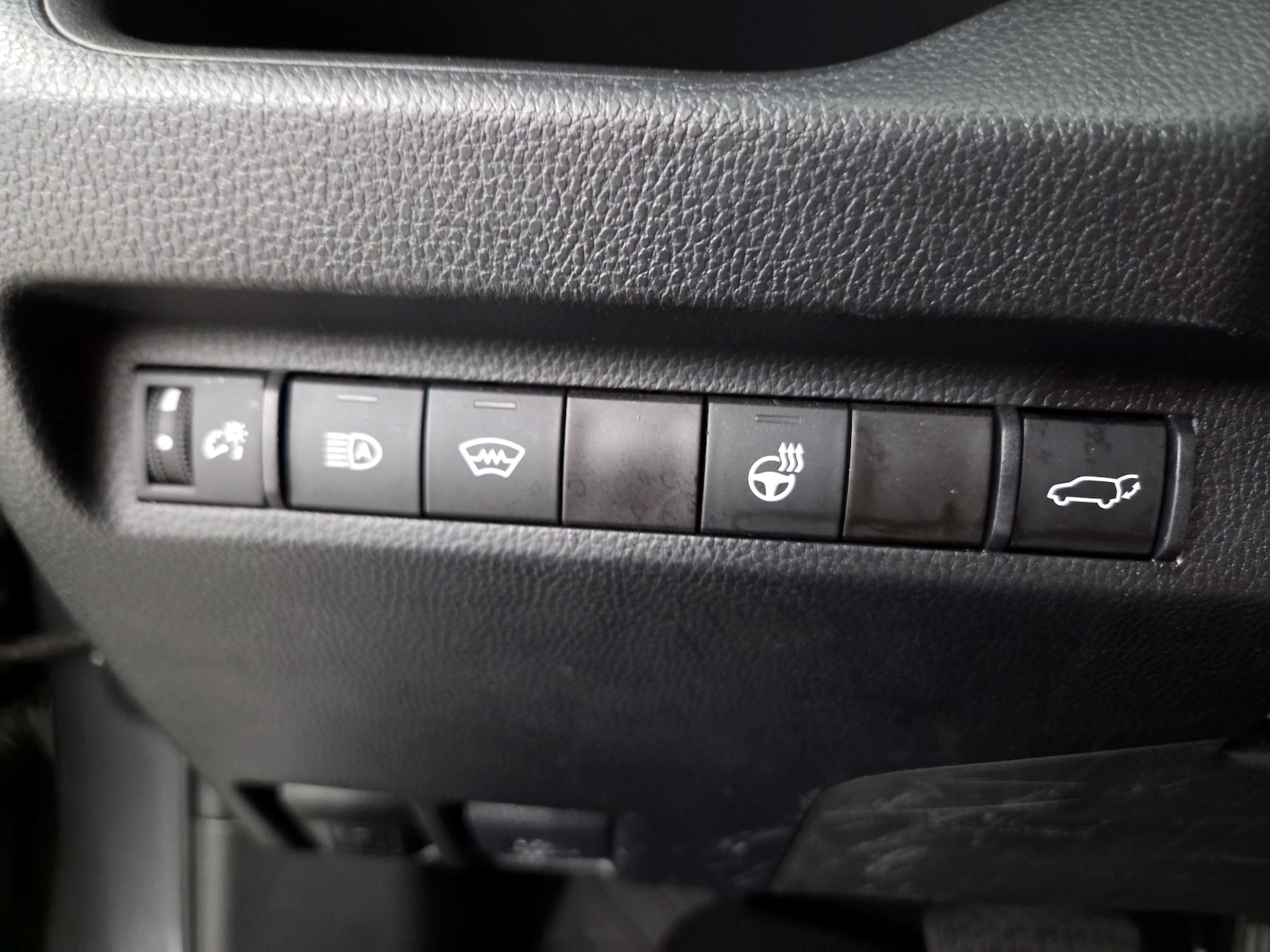2023 Toyota RAV4 XLE Premium - Photo 14