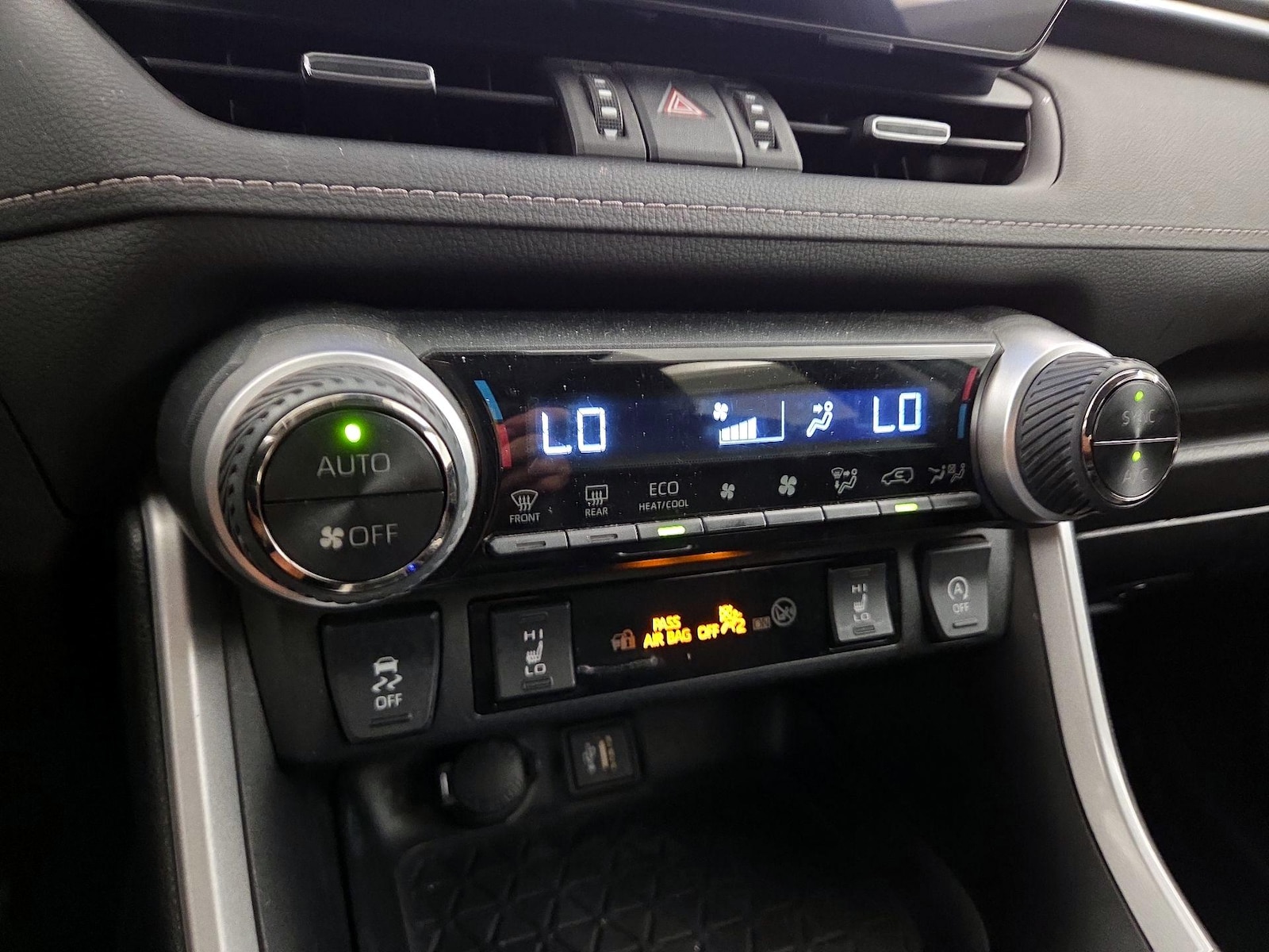 2023 Toyota RAV4 XLE Premium - Photo 17