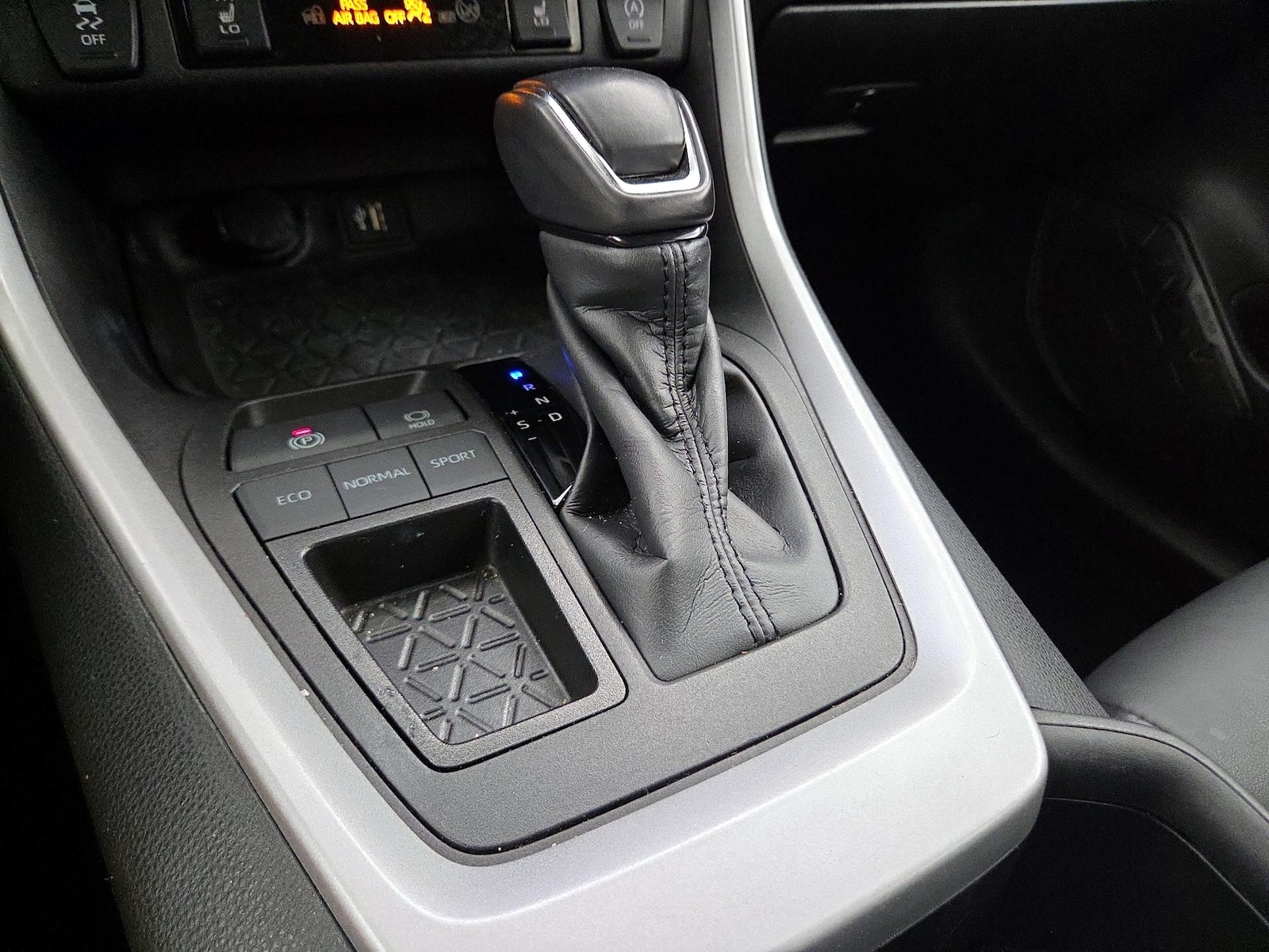 2023 Toyota RAV4 XLE Premium - Photo 18