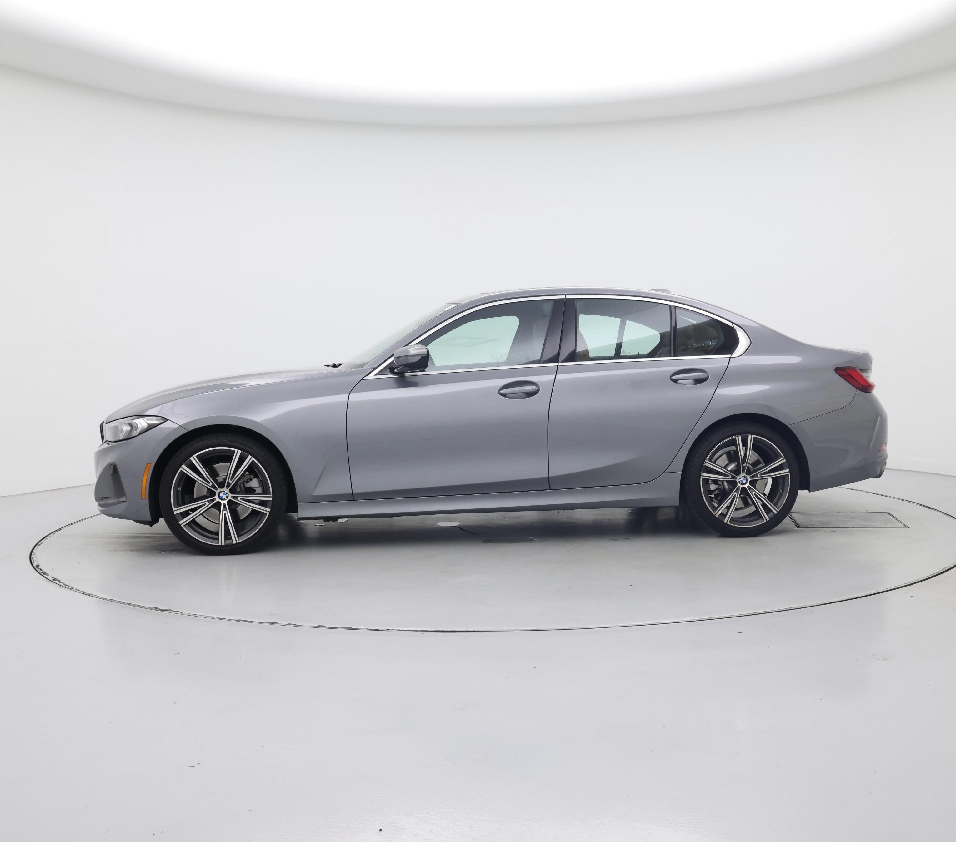 Thumbnail: 2024 BMW 3 Series - 3