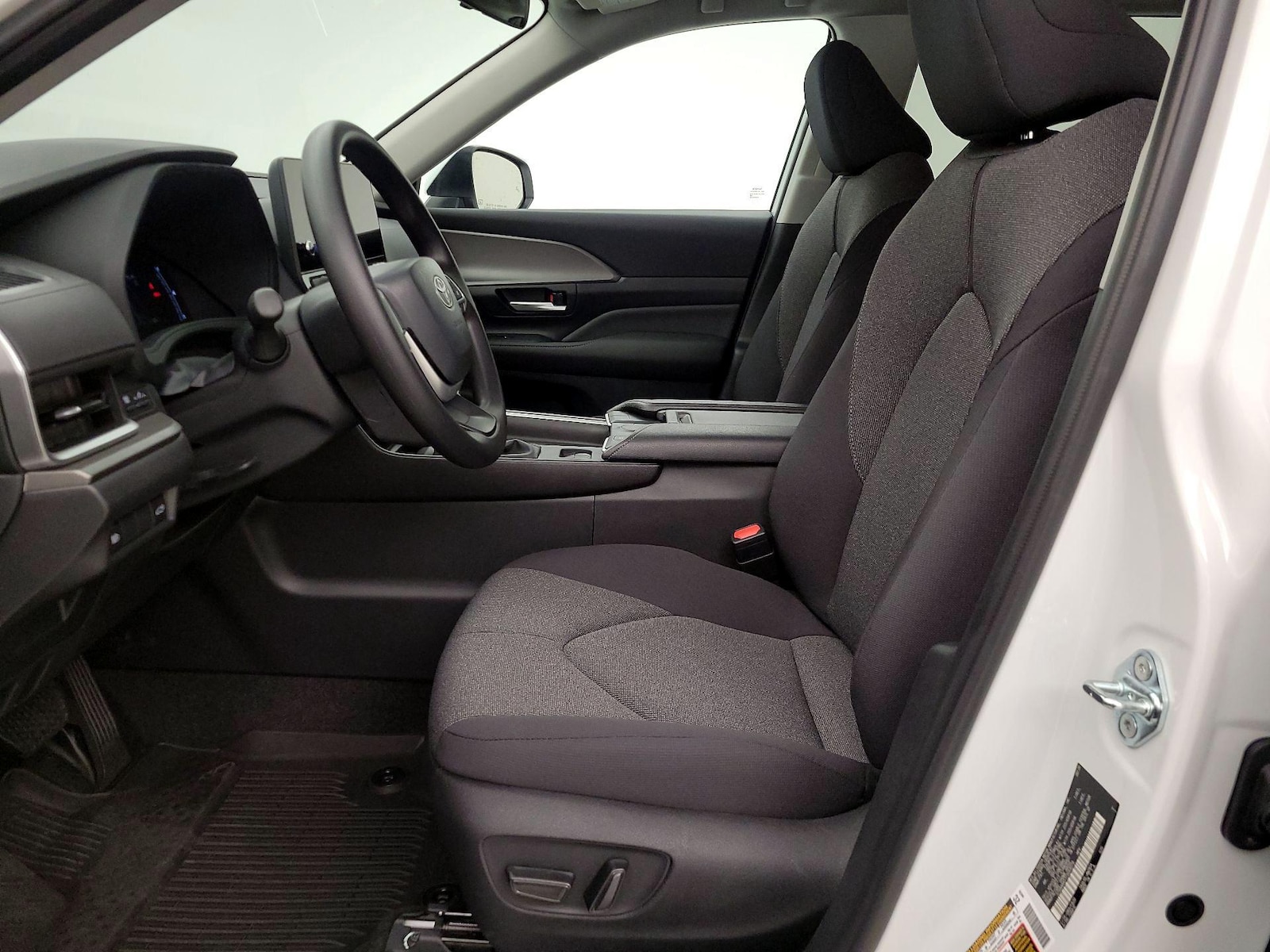 2026 Toyota Grand Highlander LE - Photo 10