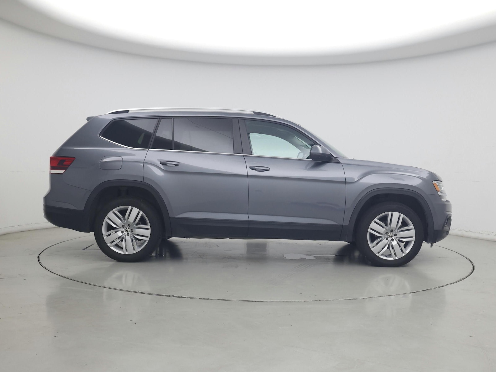 2019 Volkswagen Atlas SE w/Tech - Photo 8