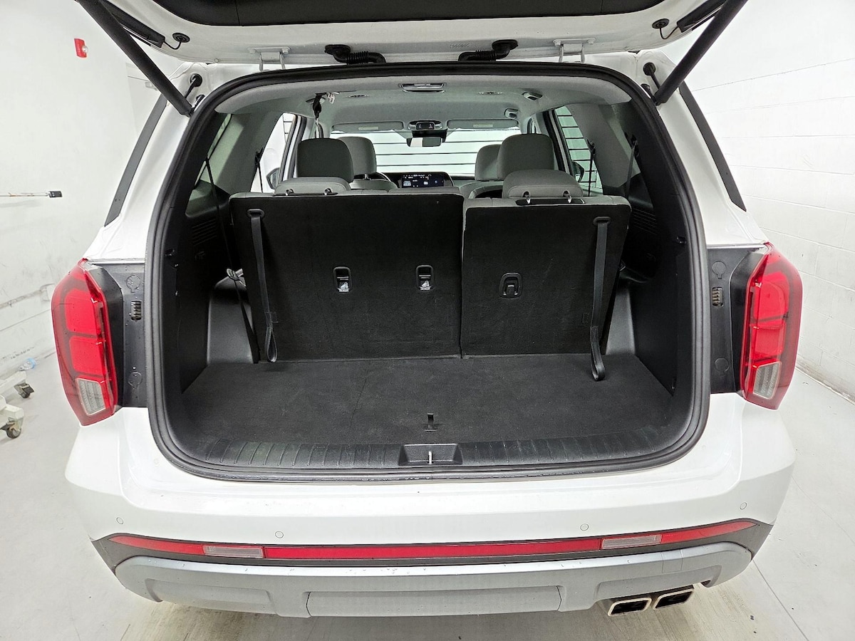 Trunk/Cargo (Seats Up)