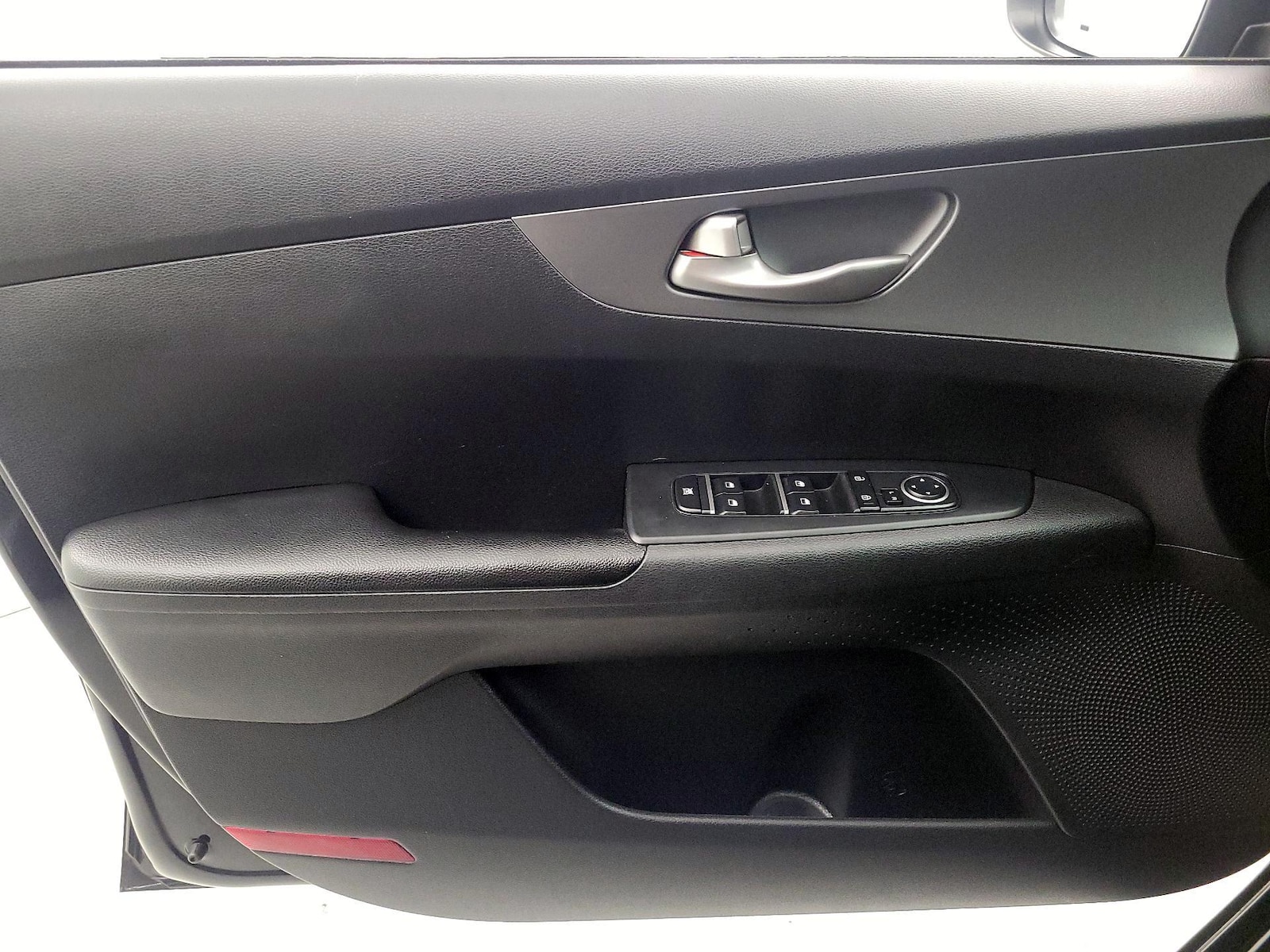 2021 Kia Forte LXS - Photo 13