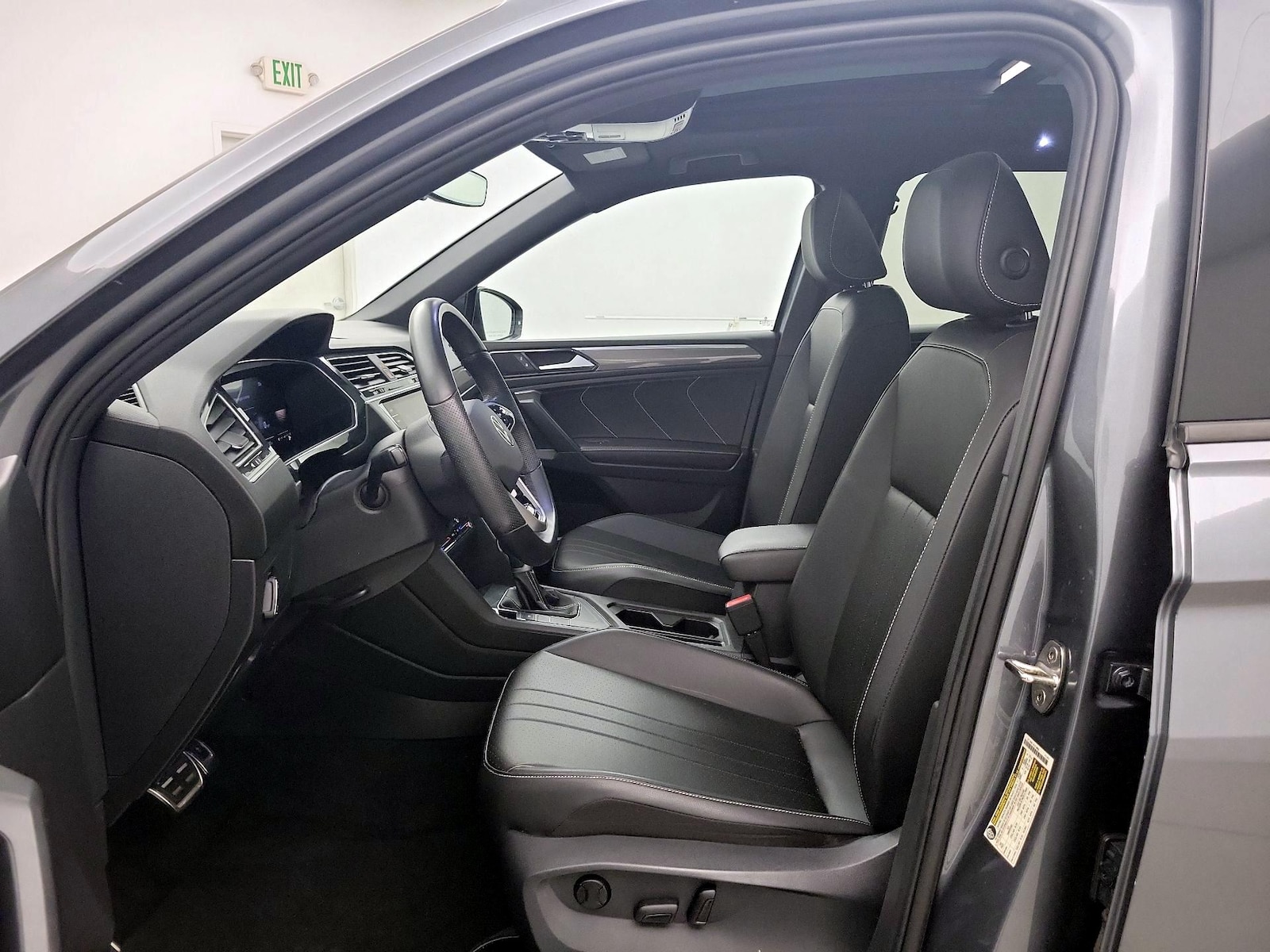 2023 Volkswagen Tiguan SE R-LINE BLACK - Photo 12